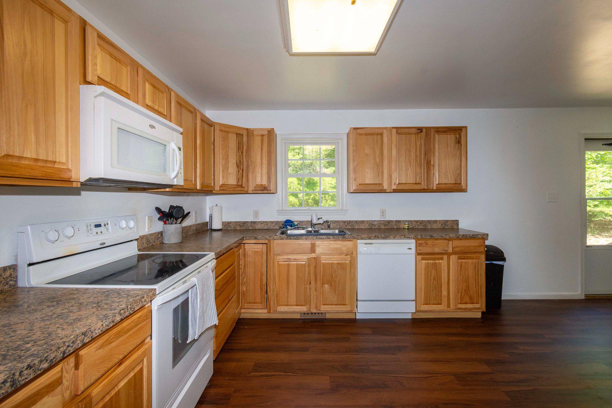 TALL PINES - Residential
