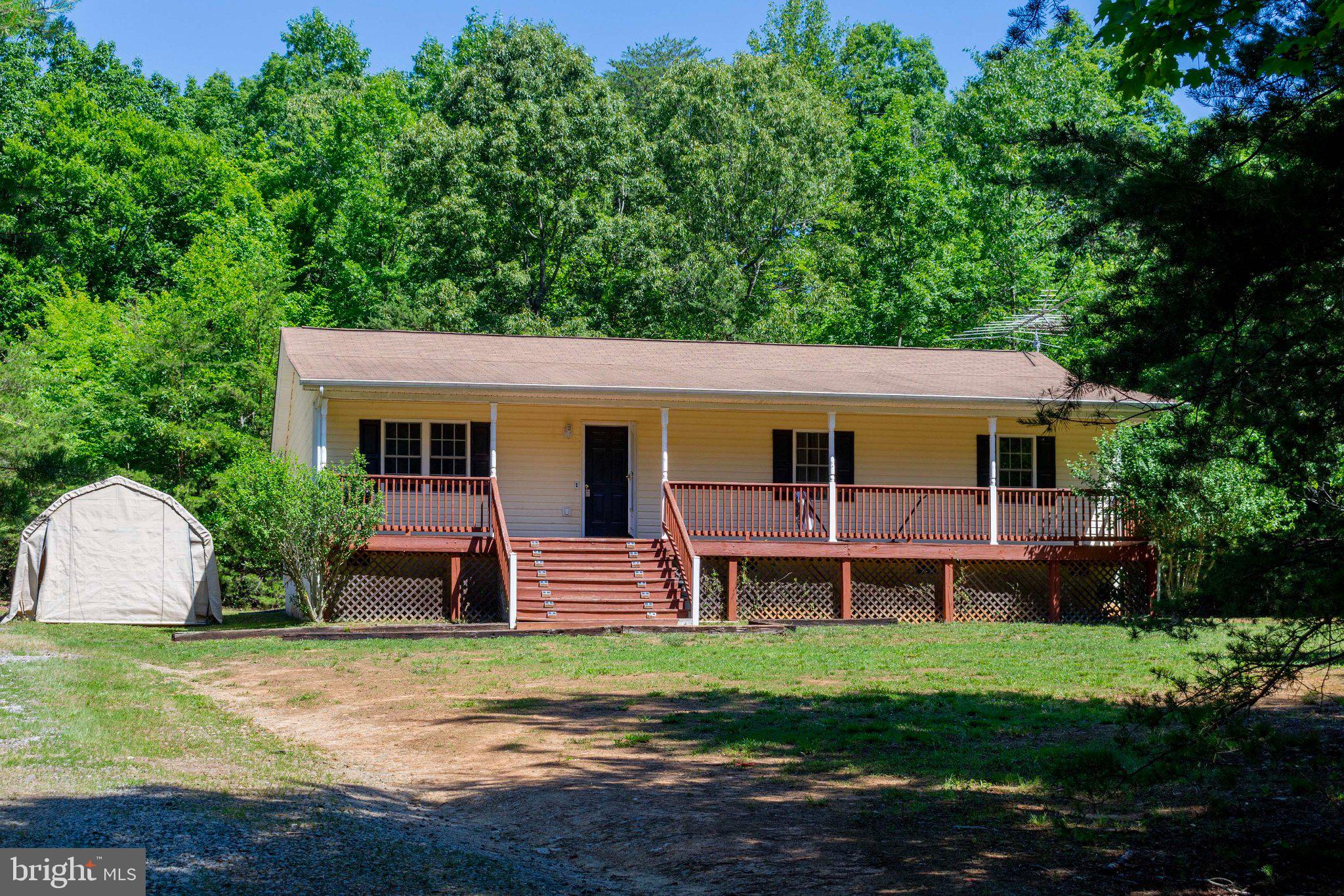 TALL PINES - Residential