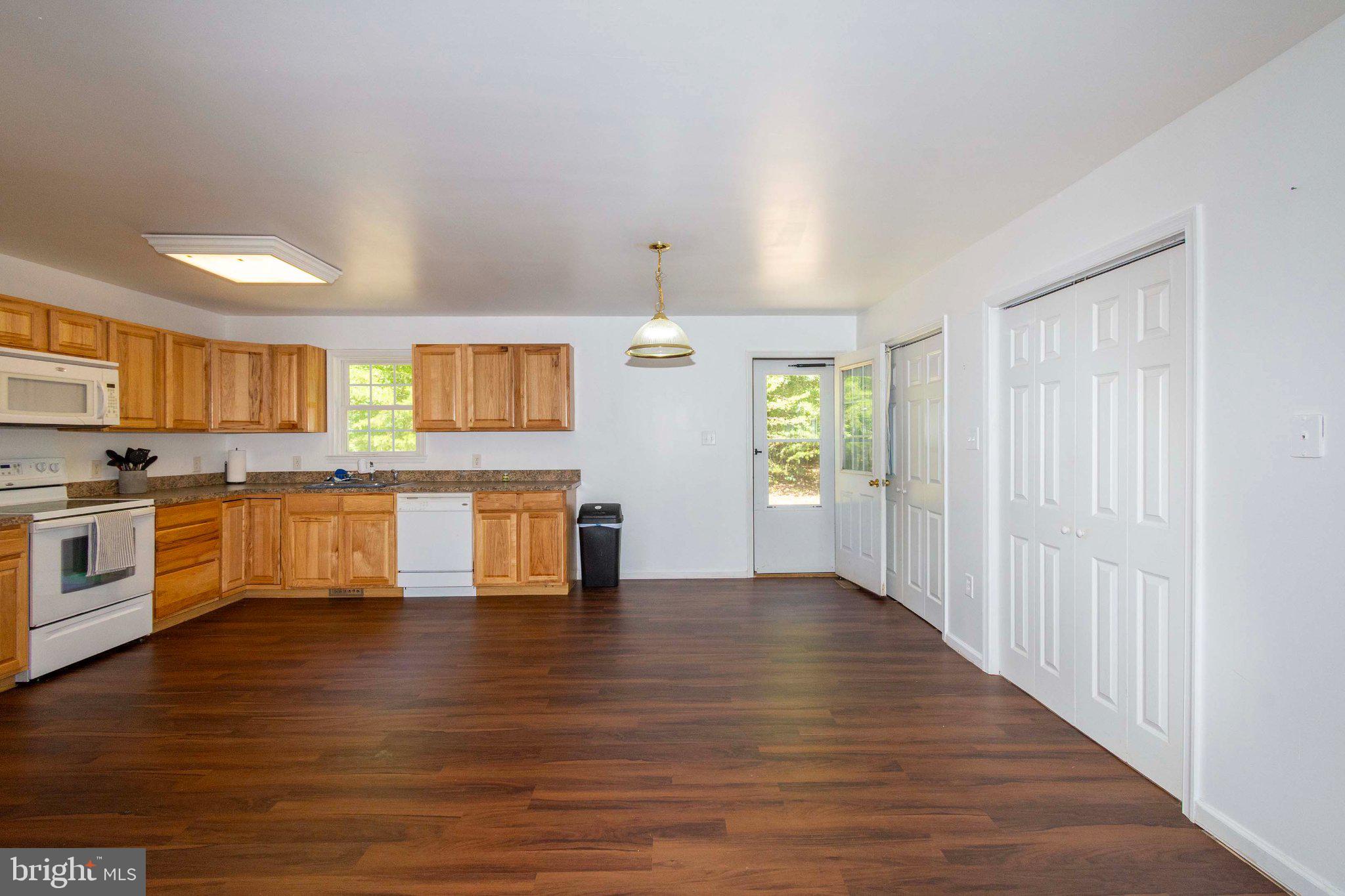 TALL PINES - Residential