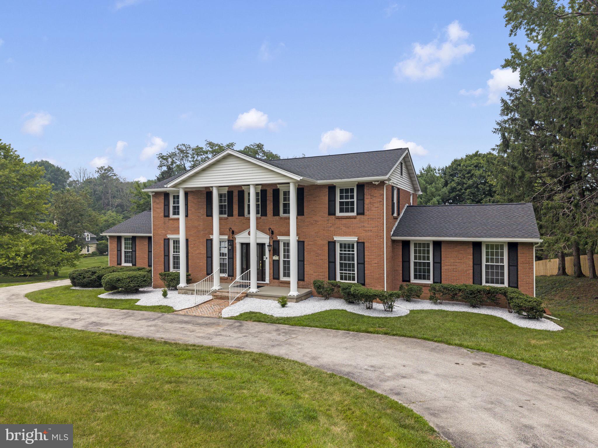 GLADWYNE - Residential