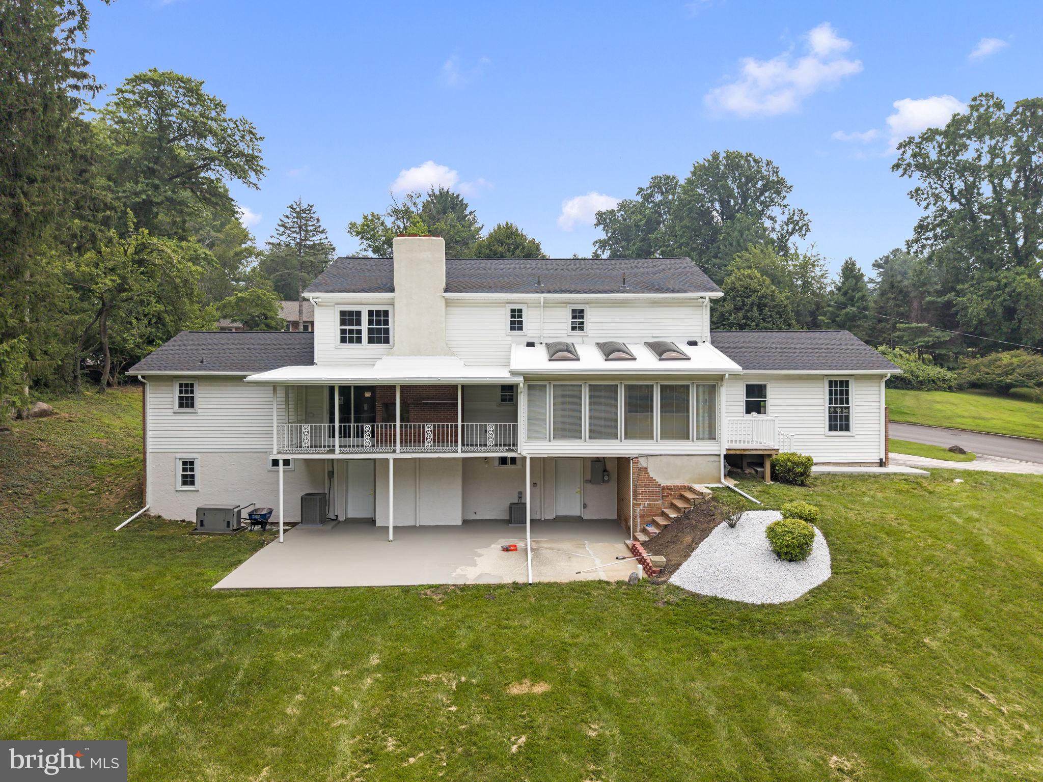 GLADWYNE - Residential