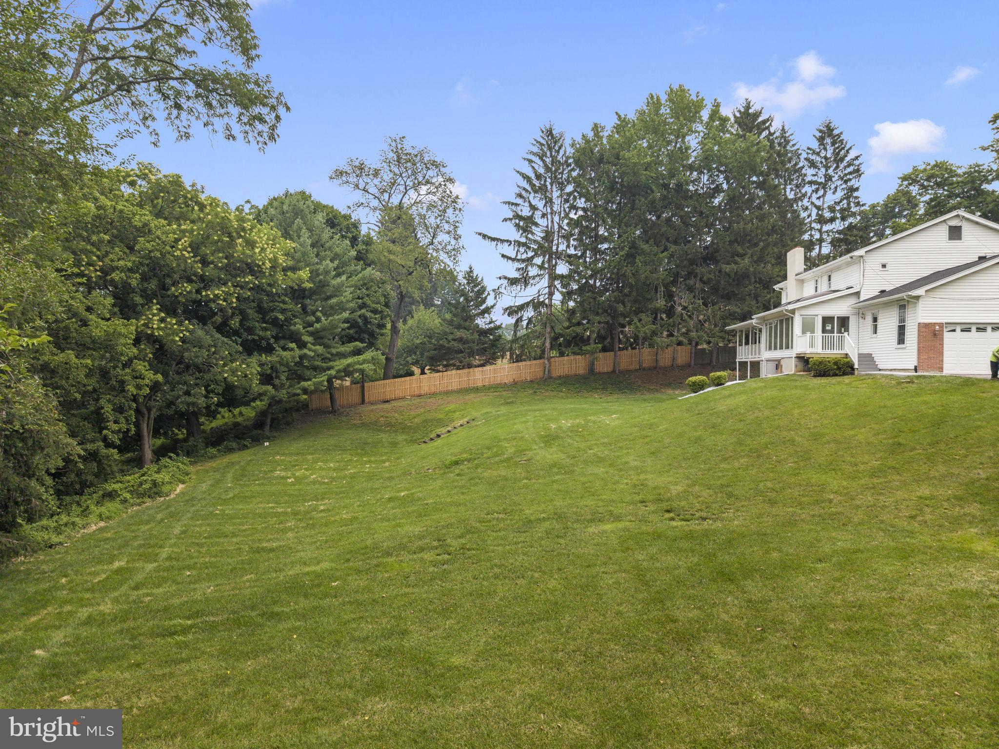 GLADWYNE - Residential