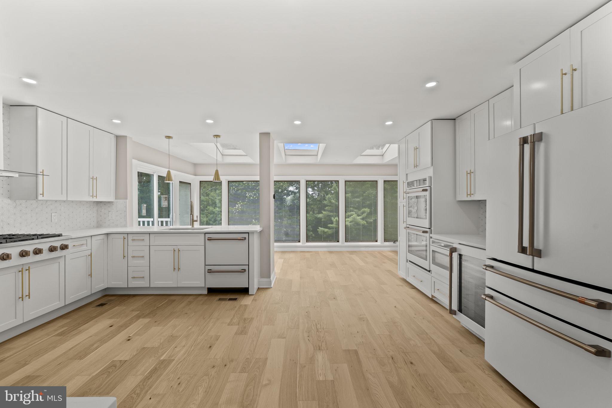 GLADWYNE - Residential
