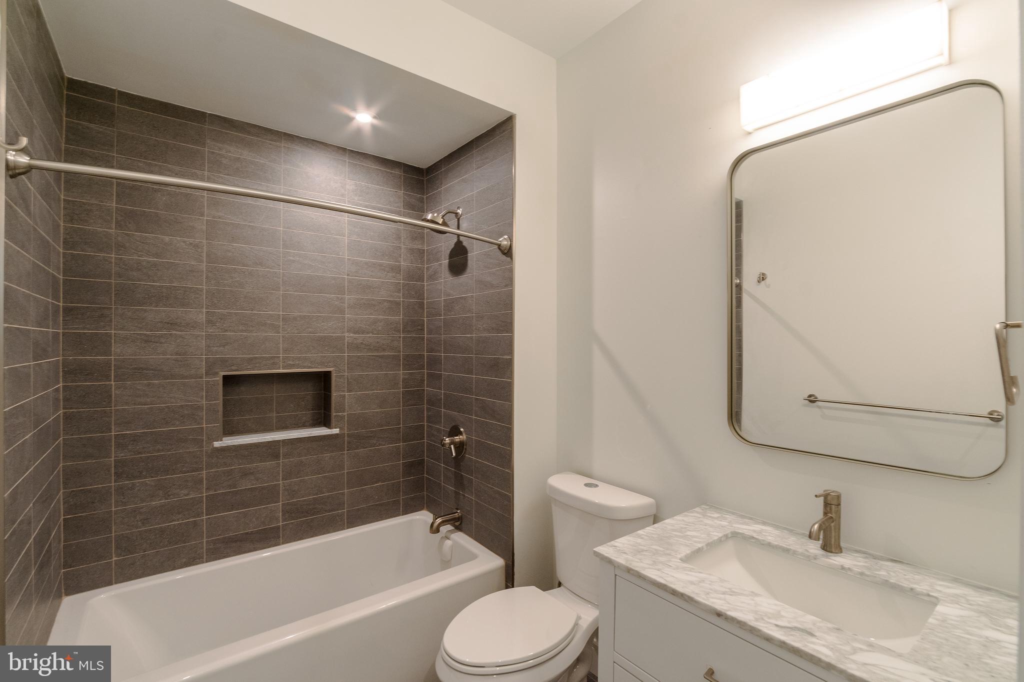 SOCIETY HILL - Residential Lease