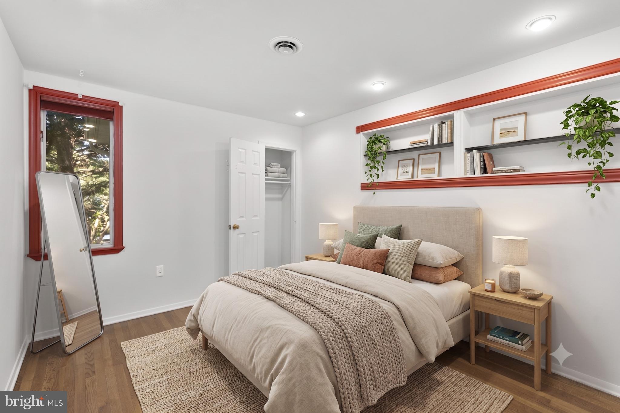 KNOLLWOOD - Residential