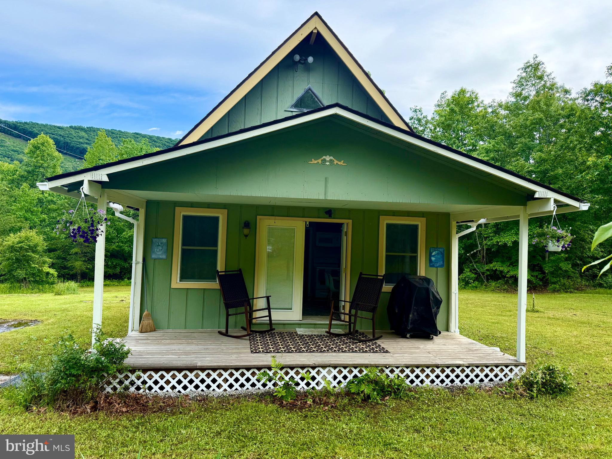 LAKE FERNDALE - Residential