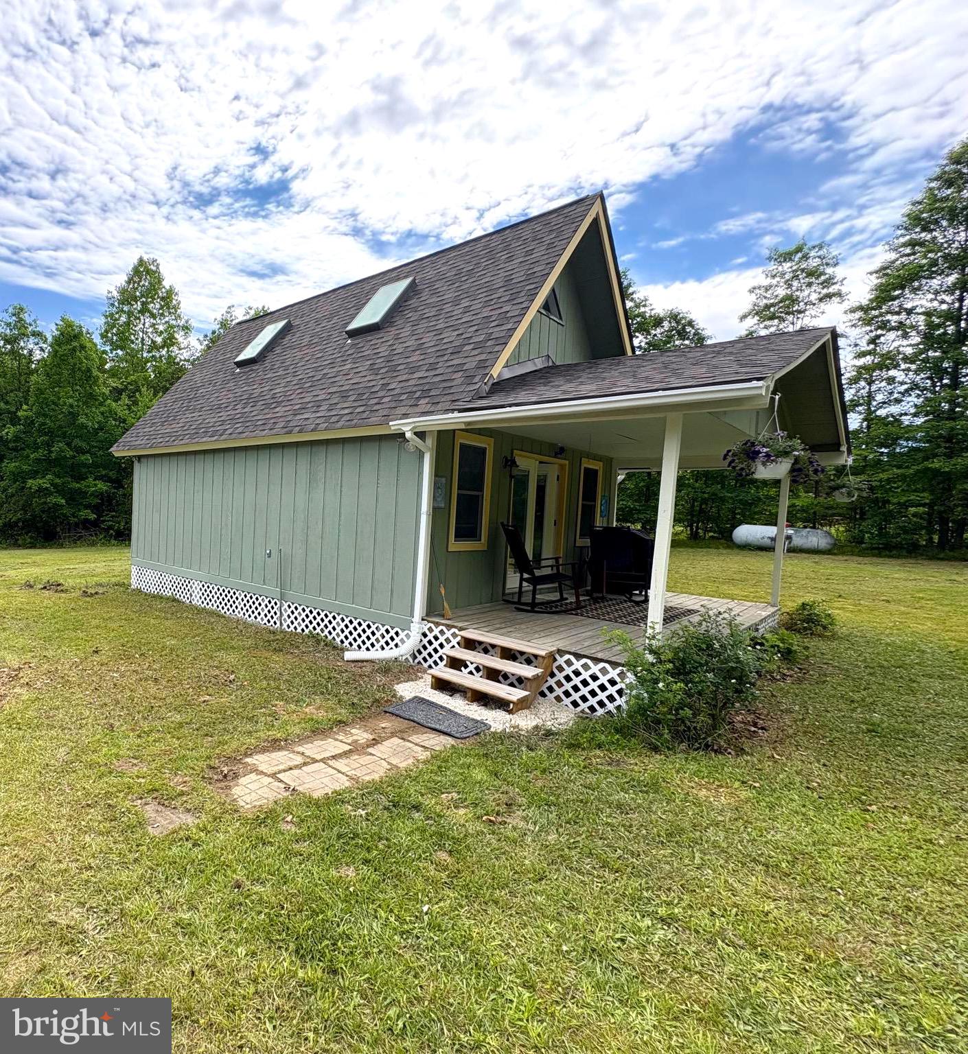 LAKE FERNDALE - Residential