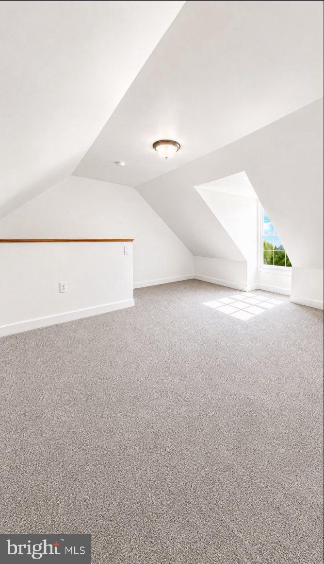LANCASTER - Residential