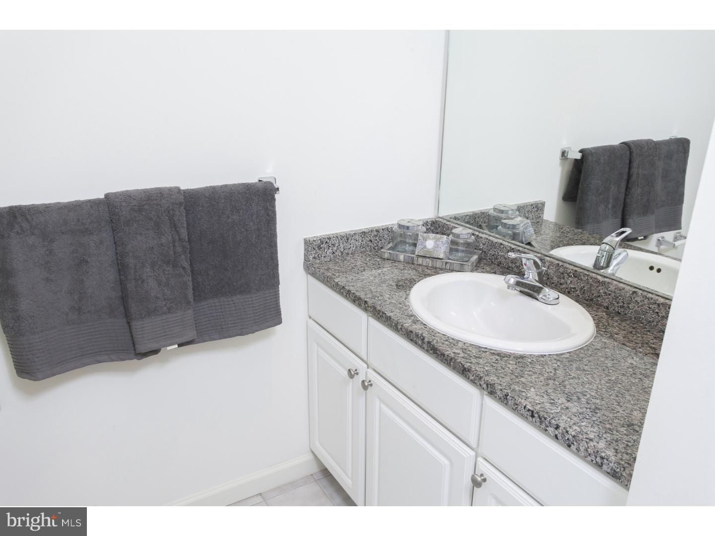 CHINATOWN - Residential Lease