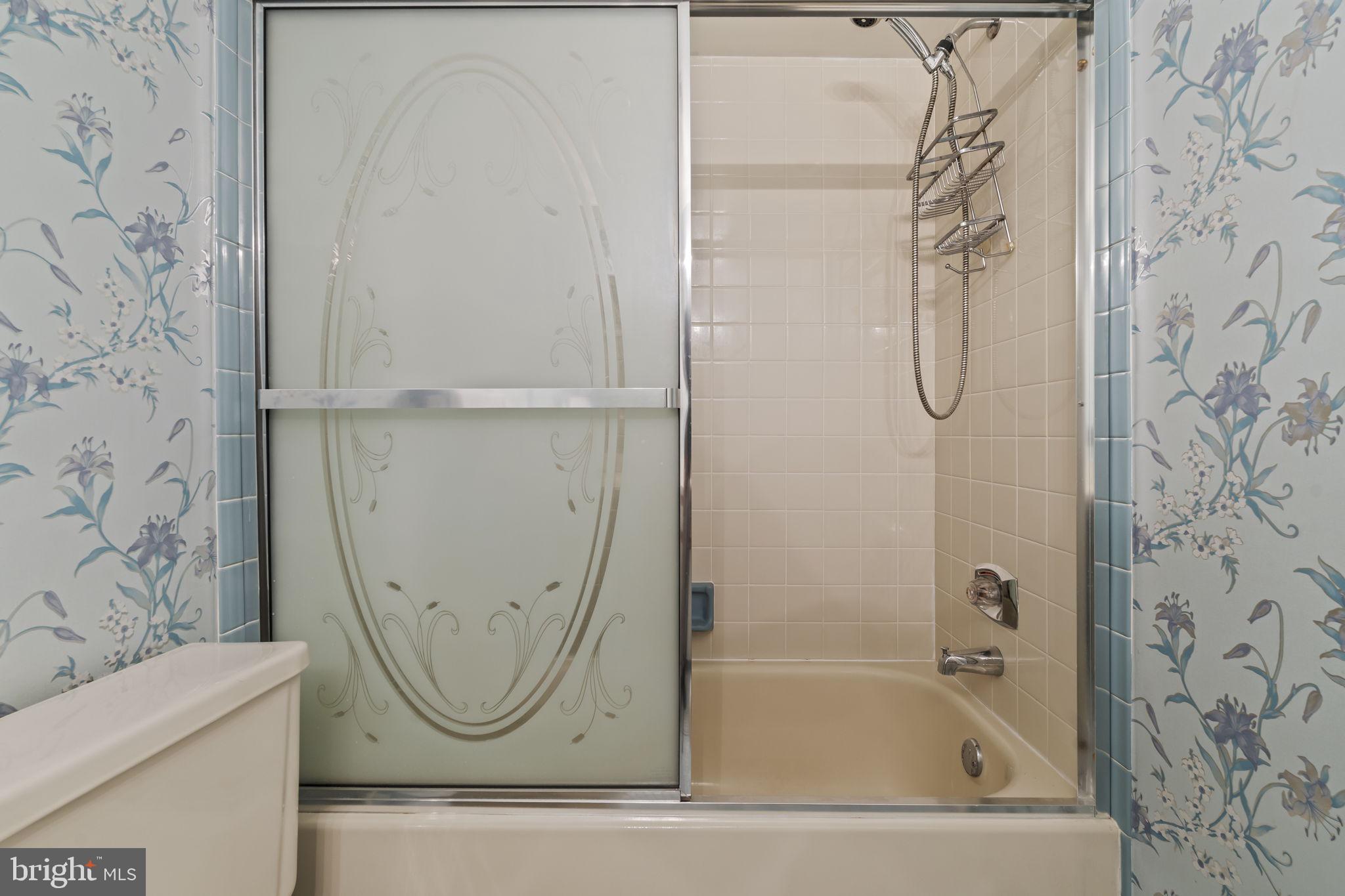 BUSTLETON - Residential