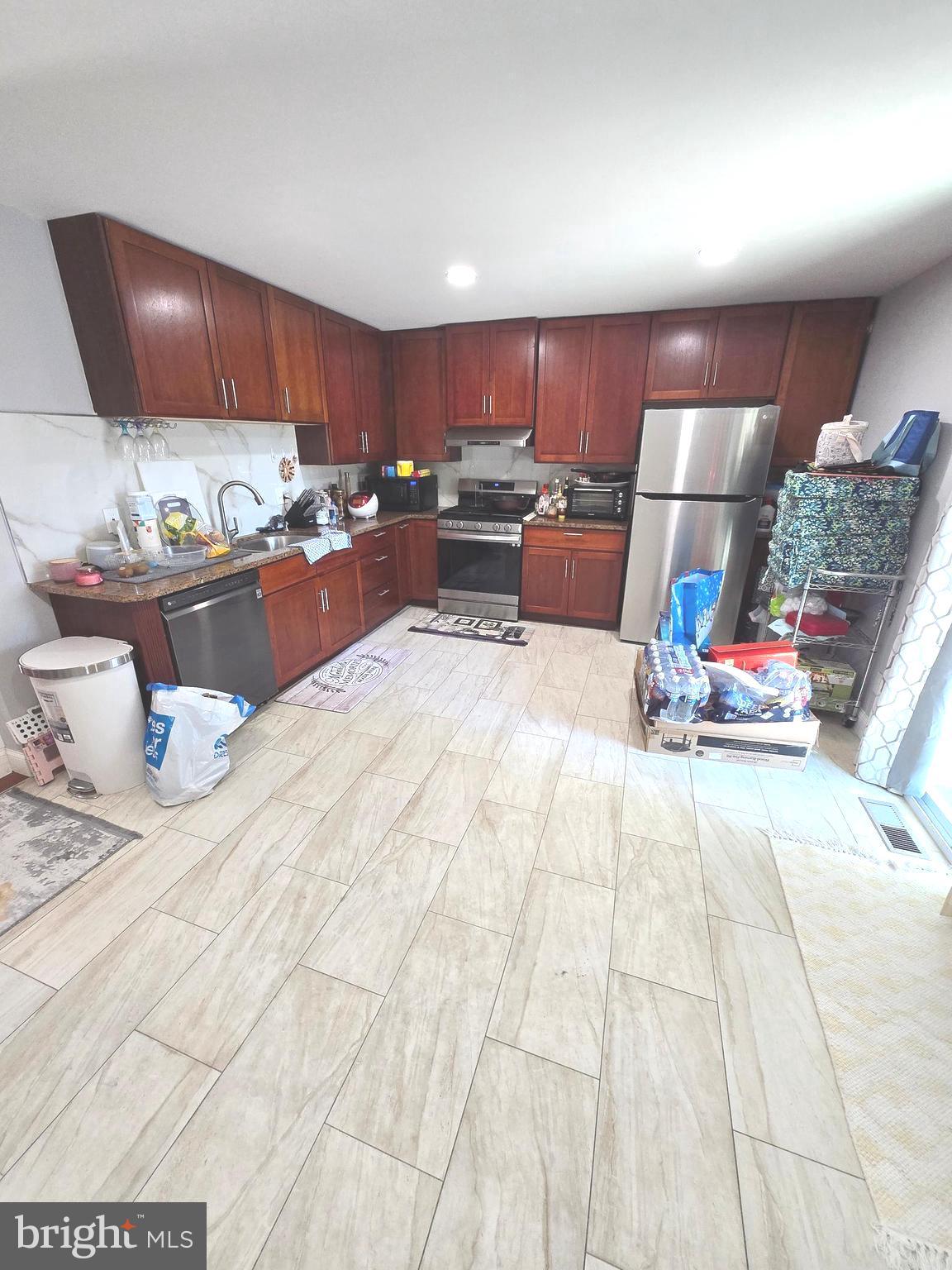 PHILADELPHIA (NORTHEAST) - Residential