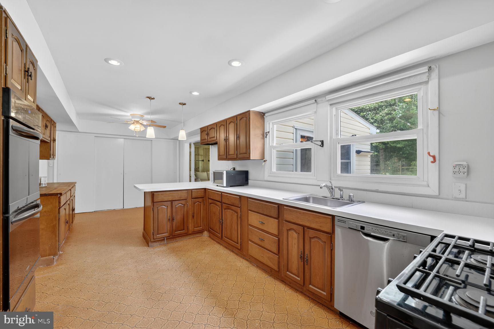 BUCKINGHAM AT BELAIR - Residential