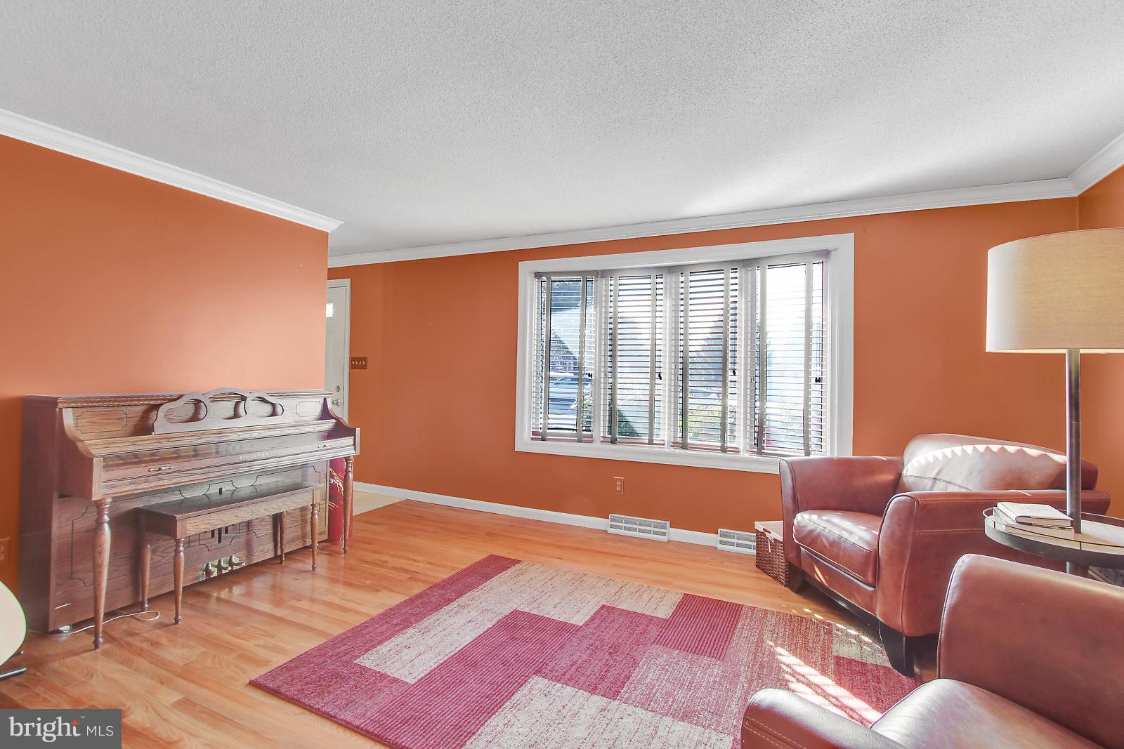 FOX CHASE - Residential