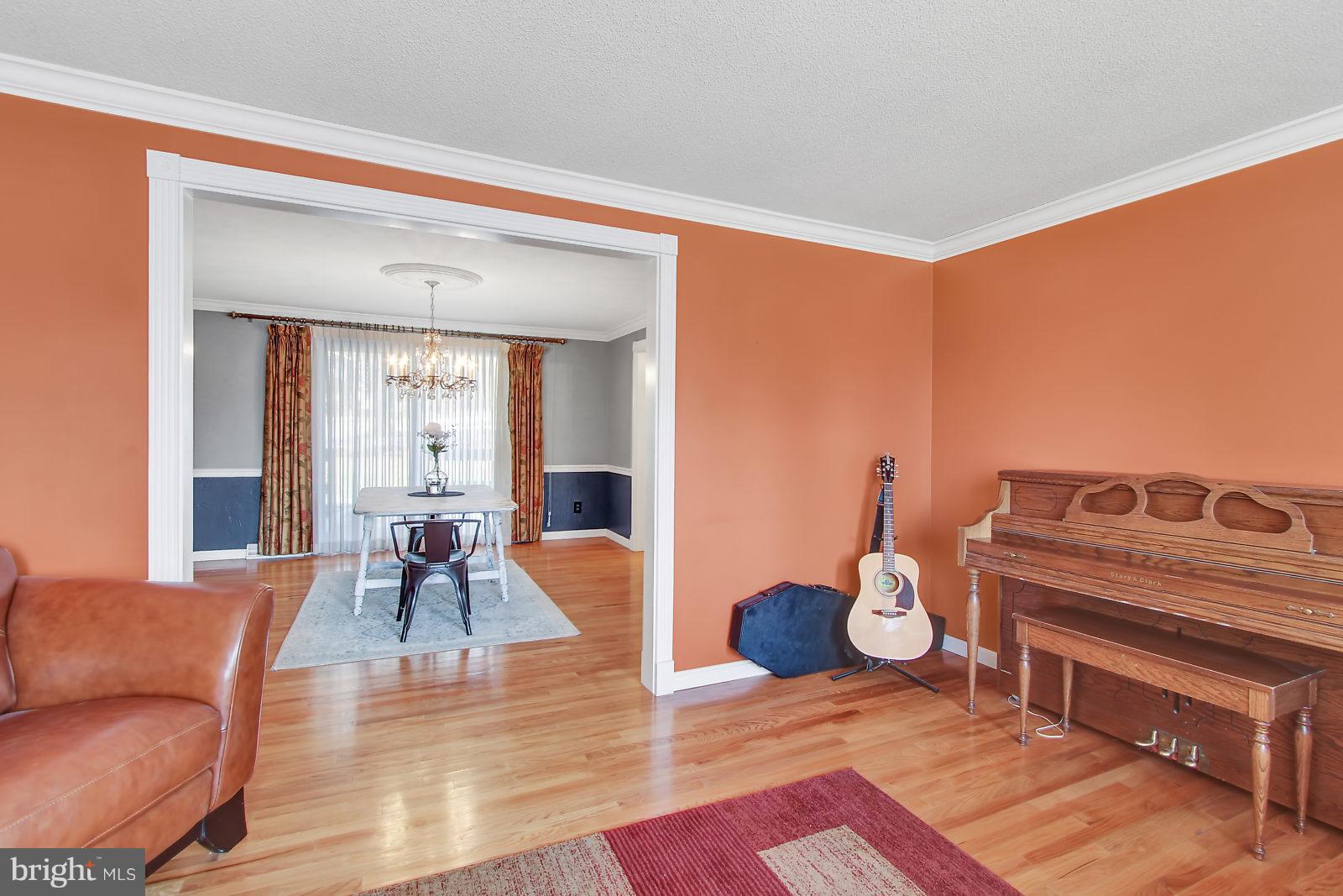 FOX CHASE - Residential