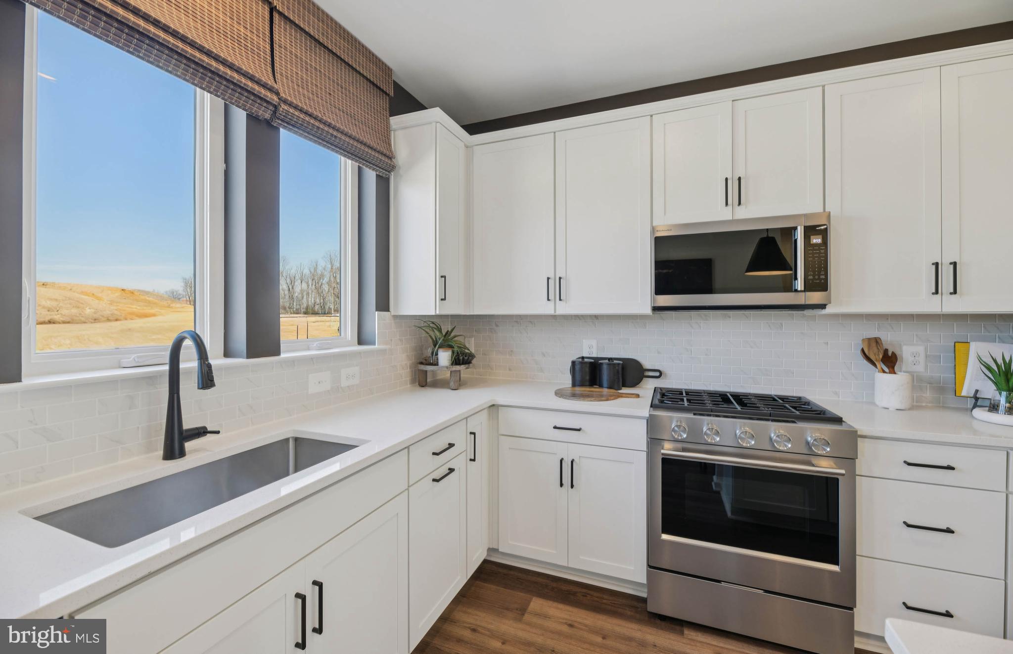 WESTEND AT ARMSTRONG VILLAGE - Residential