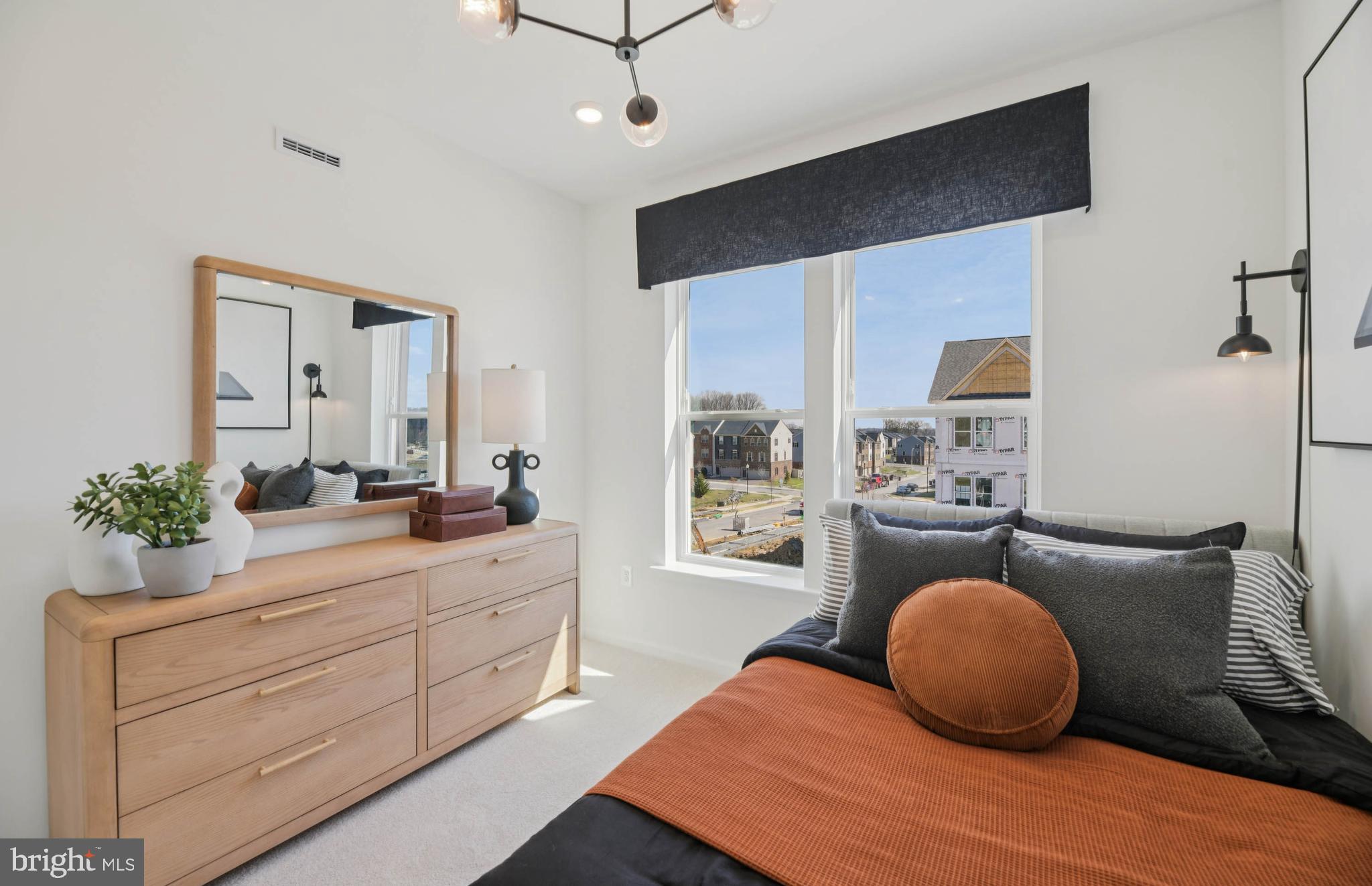 WESTEND AT ARMSTRONG VILLAGE - Residential