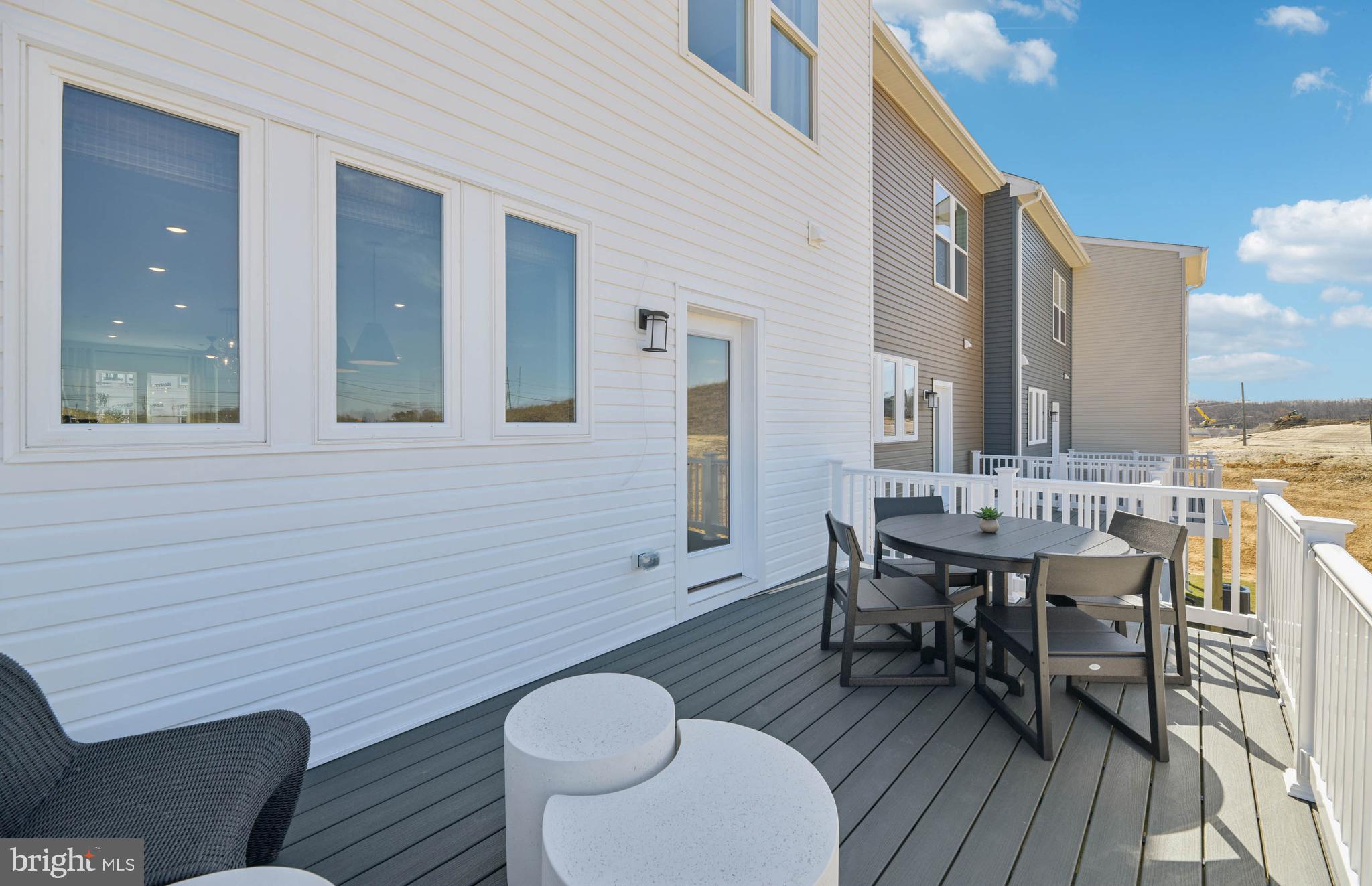 WESTEND AT ARMSTRONG VILLAGE - Residential