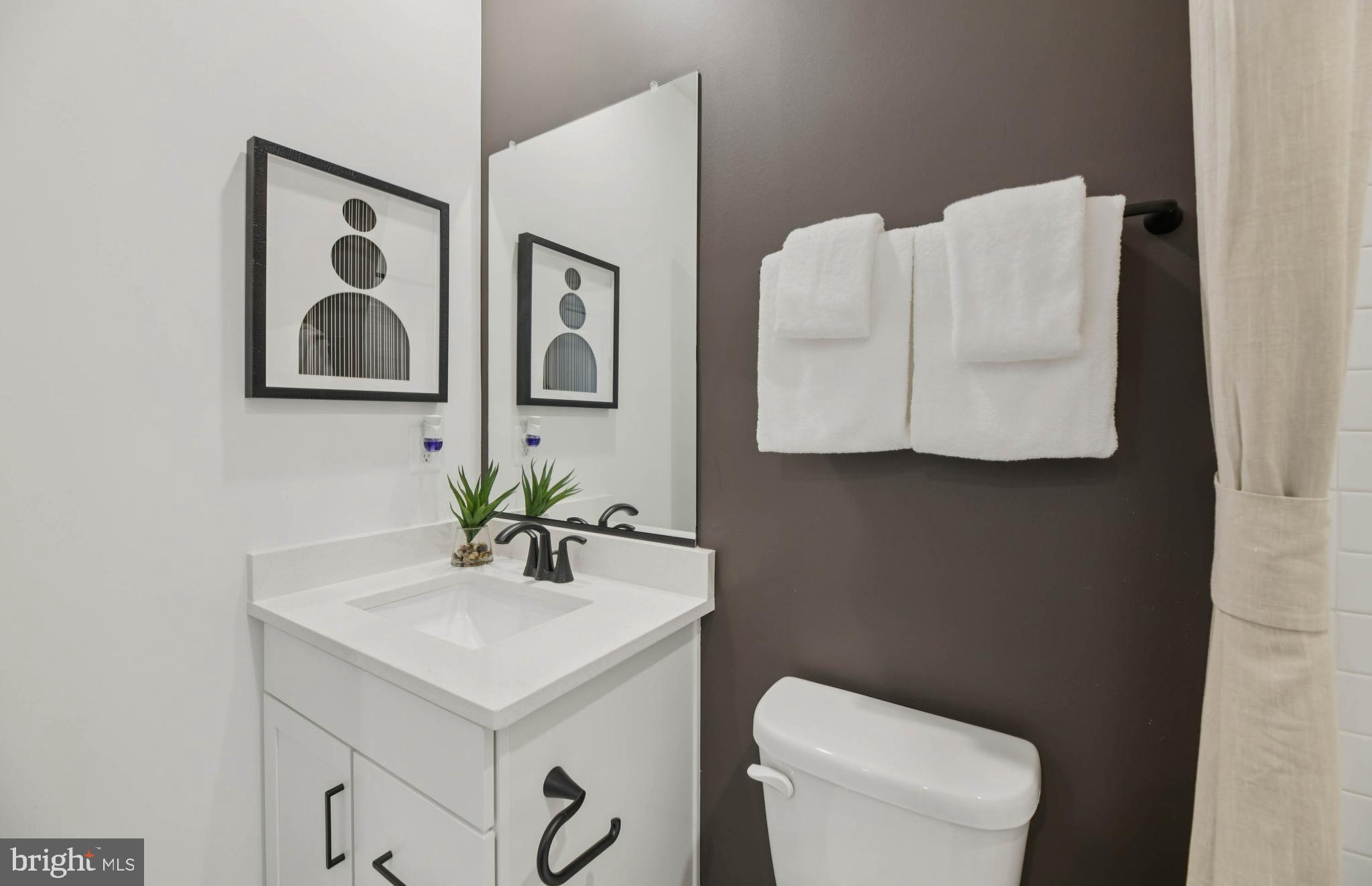 WESTEND AT ARMSTRONG VILLAGE - Residential