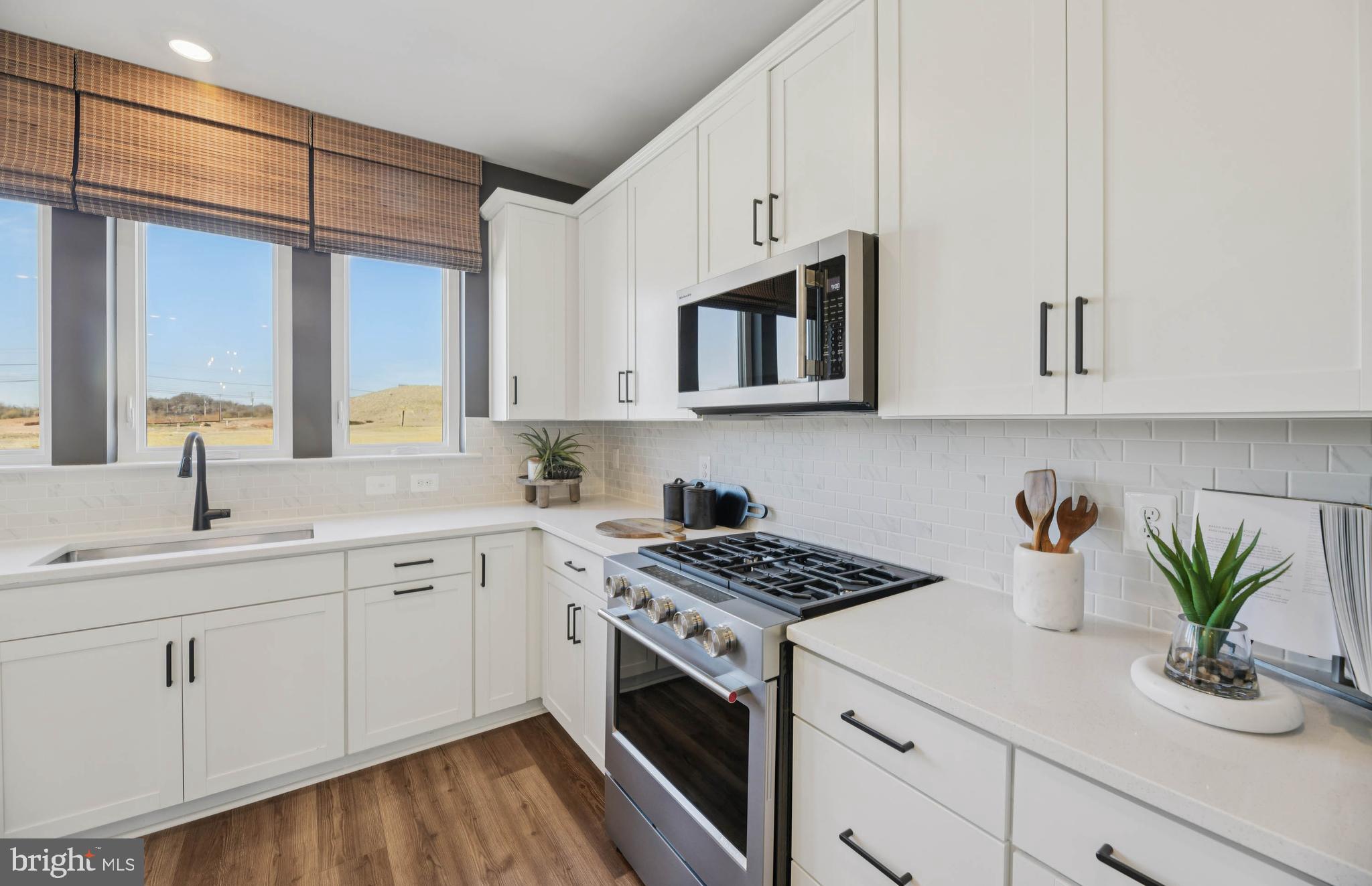 WESTEND AT ARMSTRONG VILLAGE - Residential