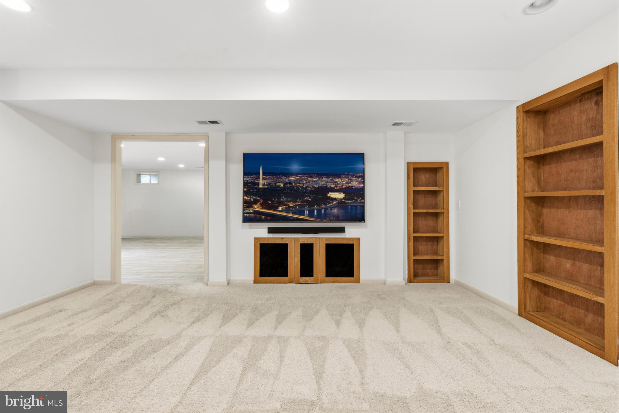 CLARKSBURG OUTSIDE - Residential