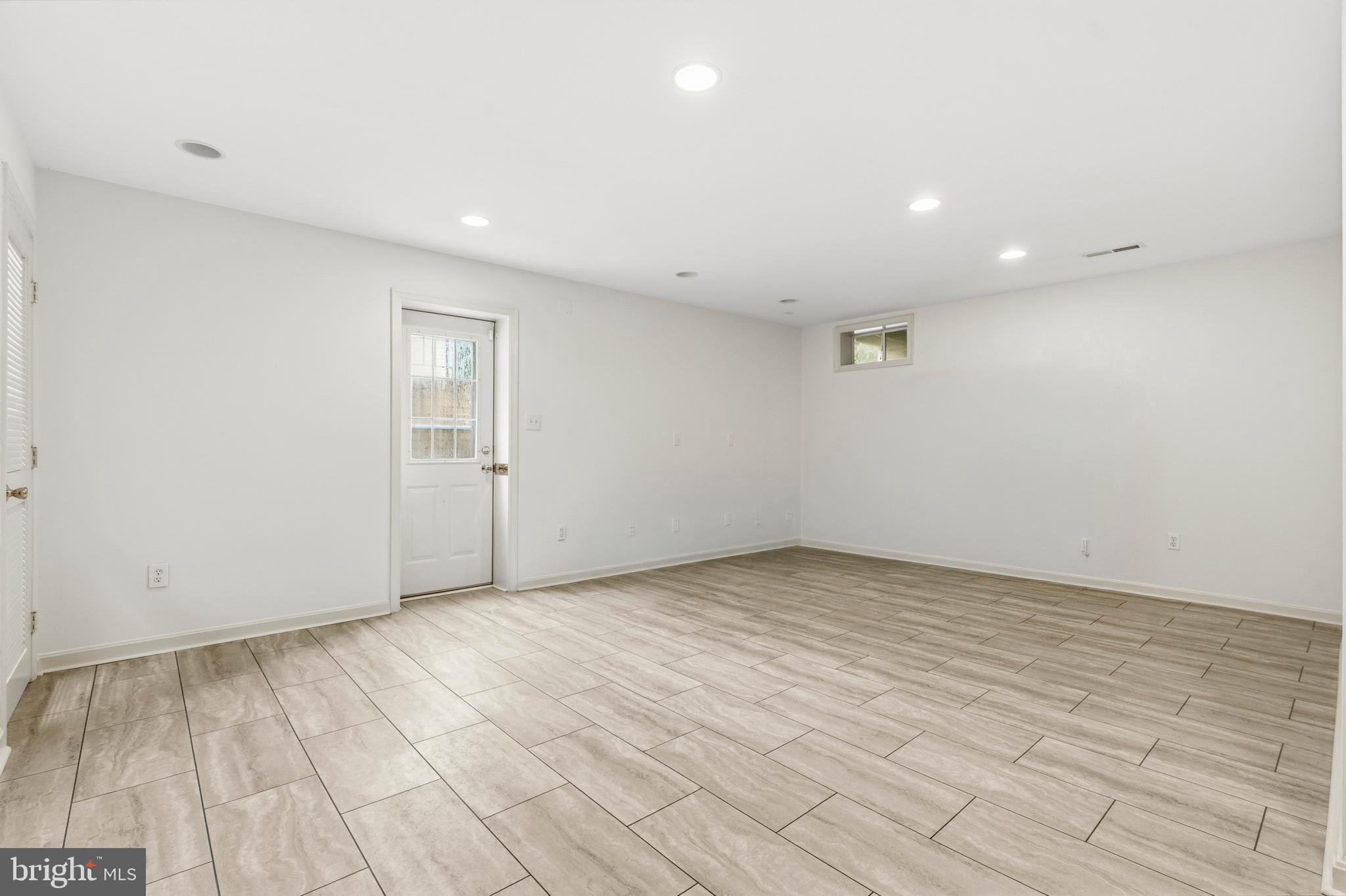 CLARKSBURG OUTSIDE - Residential