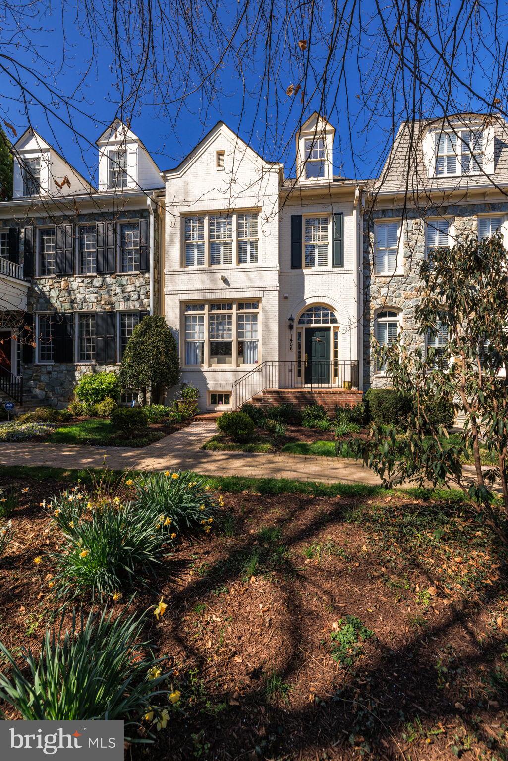 EVANS FARM - Residential