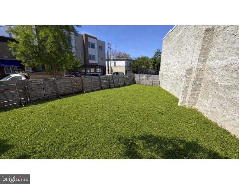 POINT BREEZE - Land