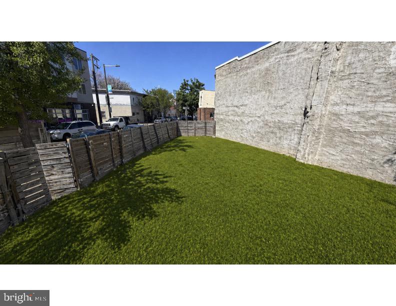 POINT BREEZE - Land