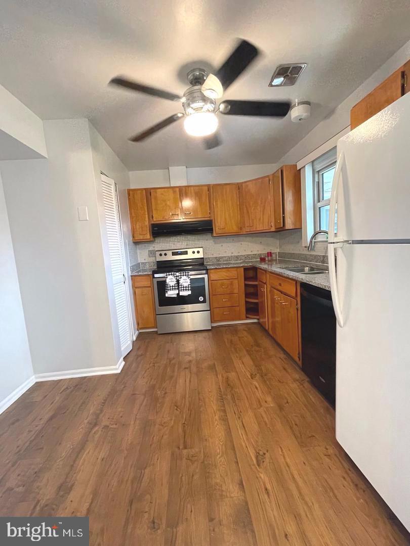 STERLING  PARK - Residential