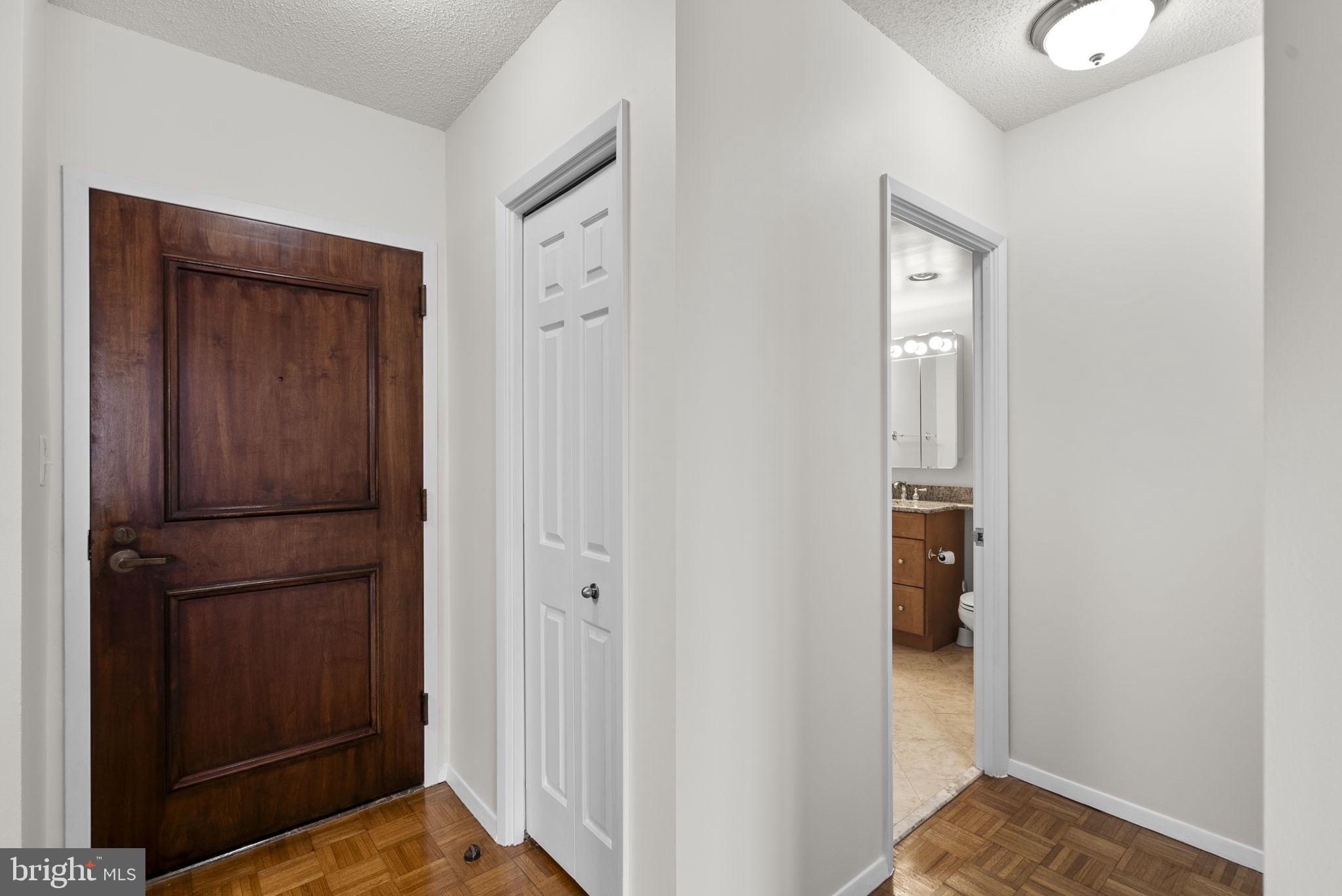 FAIRMONT PLAZA - Residential