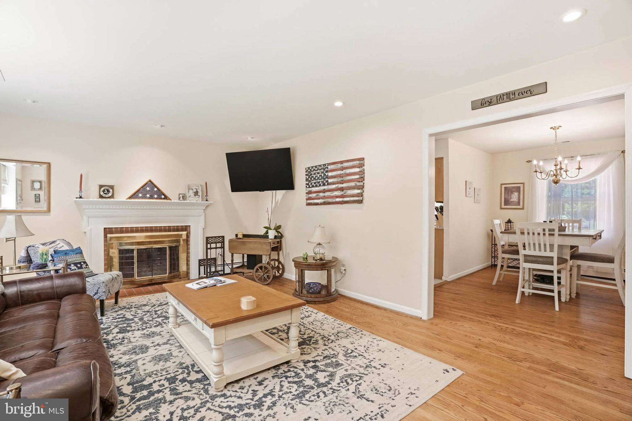 LAYTONSVILLE OUTSIDE - Residential