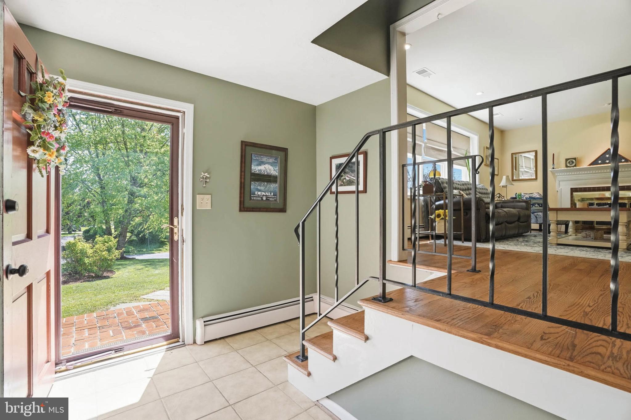 LAYTONSVILLE OUTSIDE - Residential