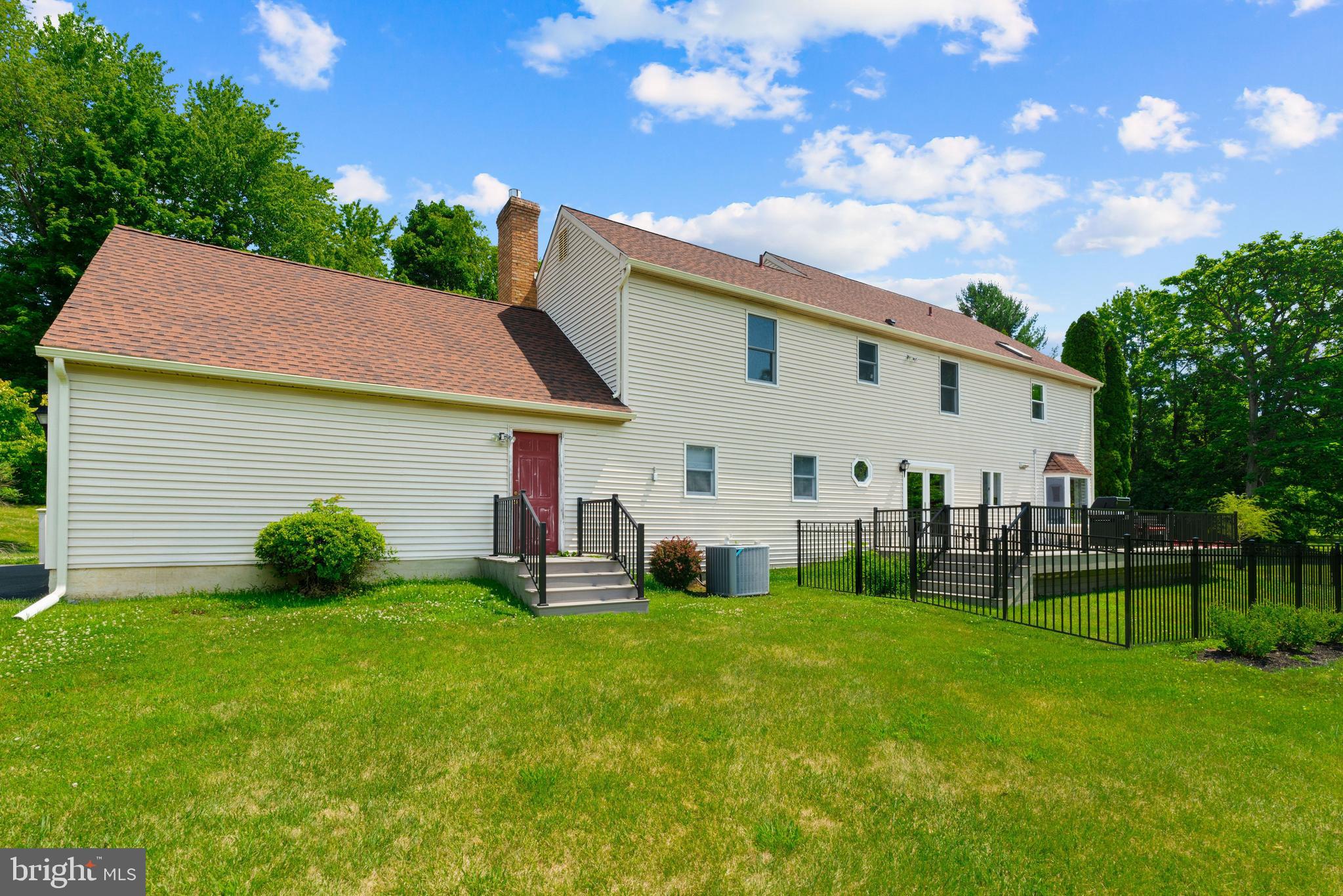 BUCK HILL ACRES - Residential