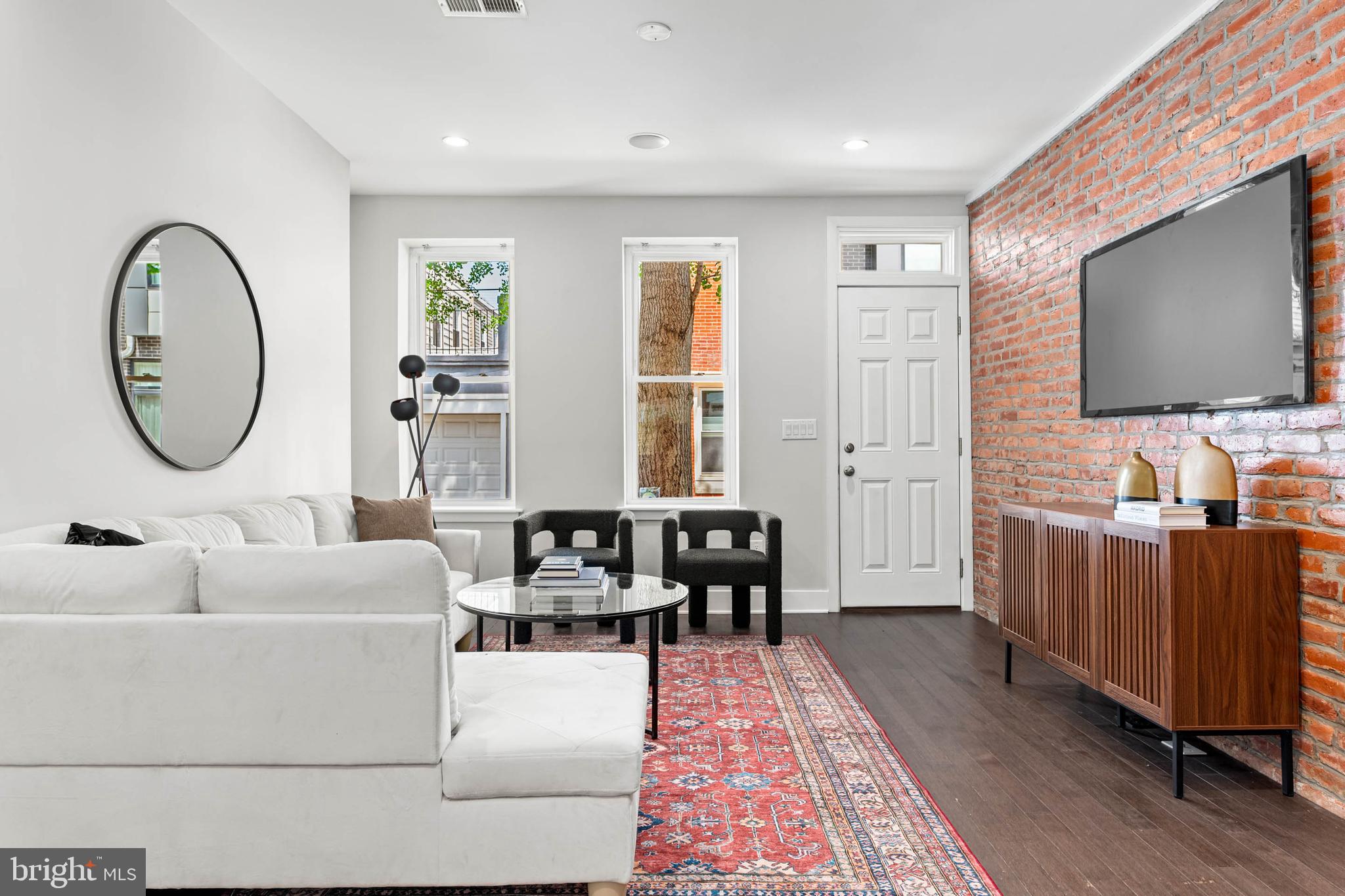 POINT BREEZE - Residential