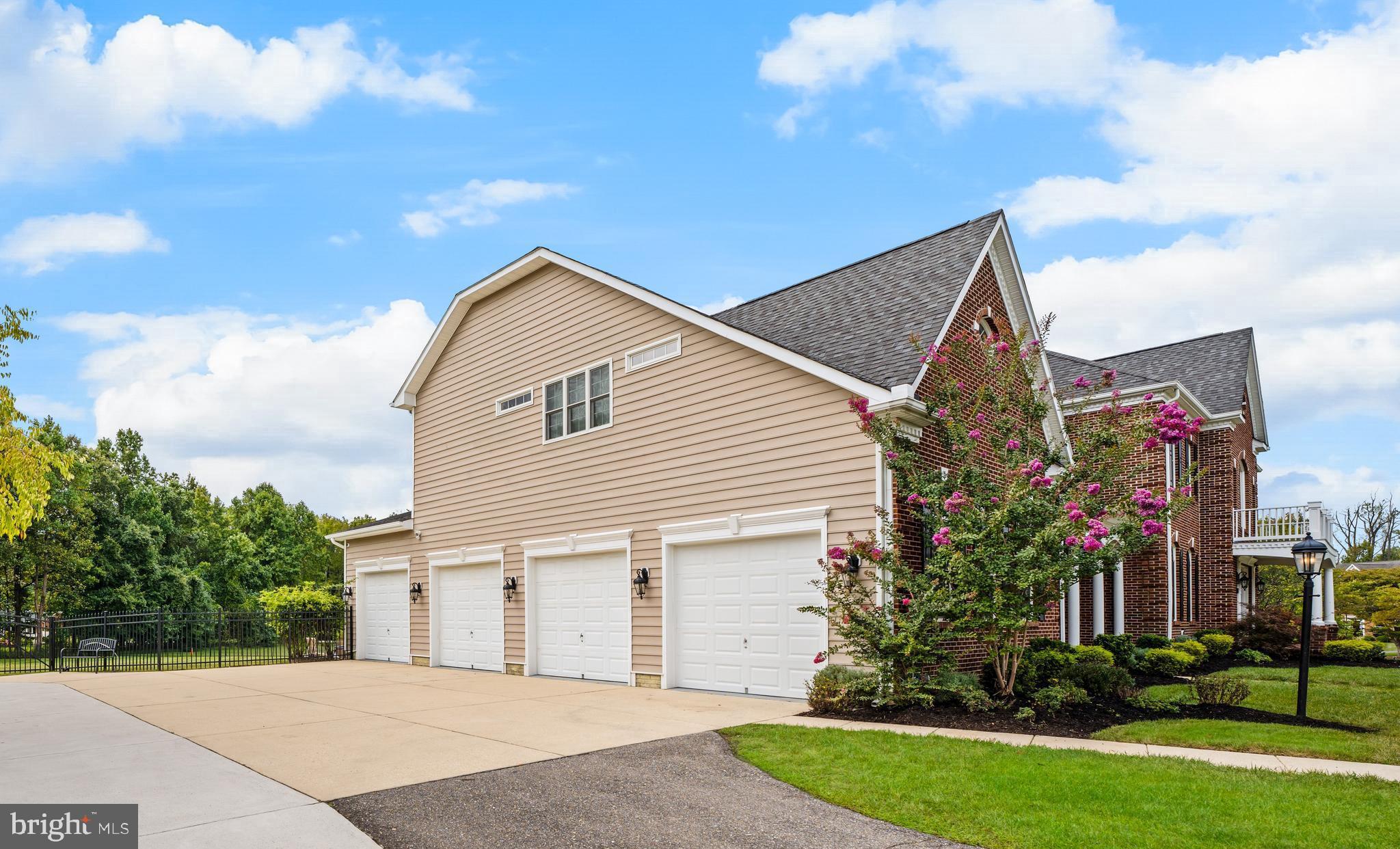 WOODMORE AT OAK CREEK-PL - Residential