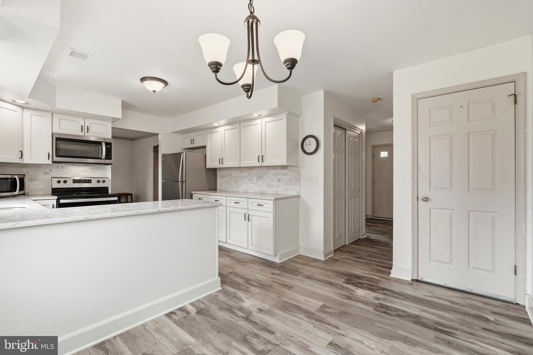 STERLING KNOLL - Residential