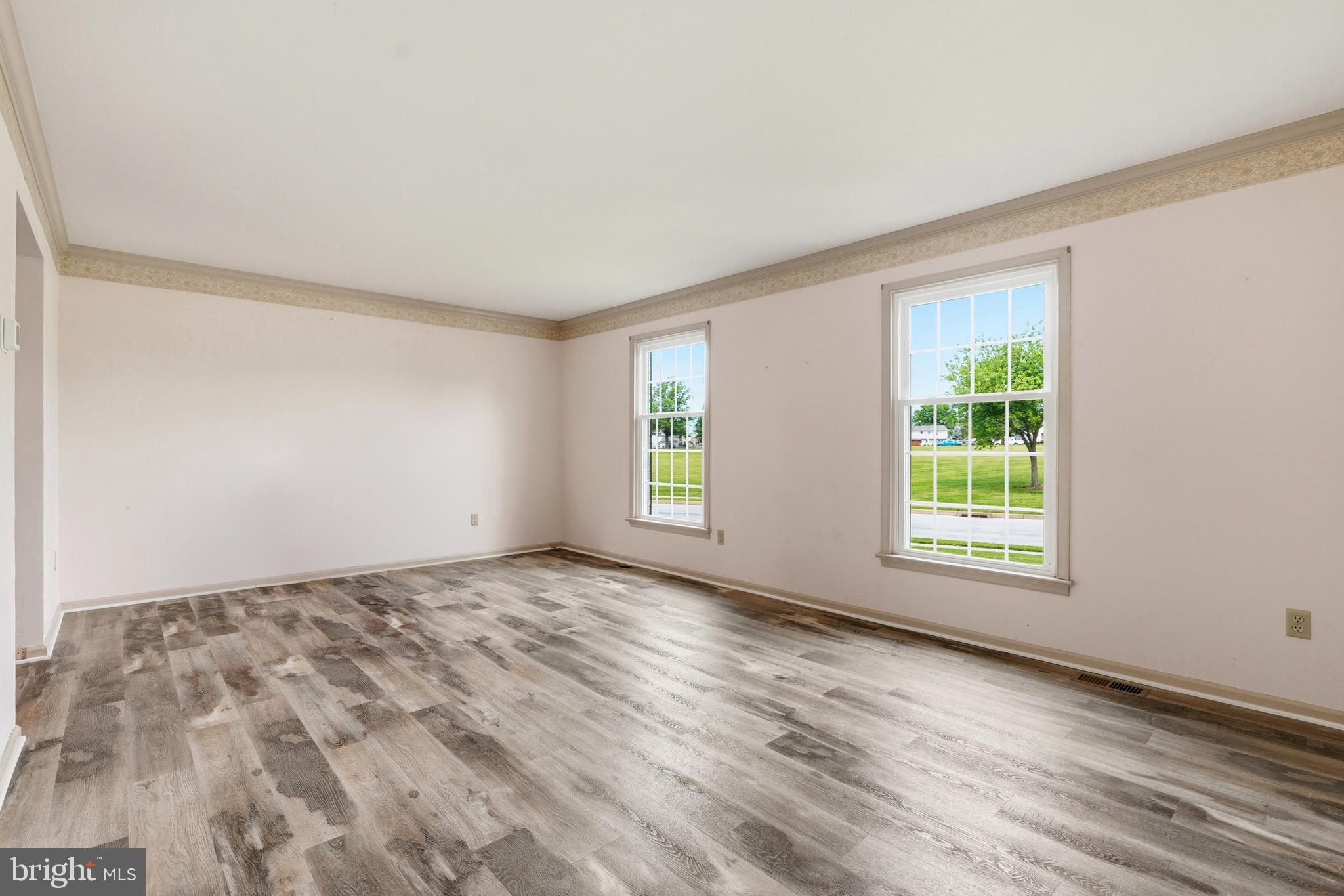 STERLING KNOLL - Residential
