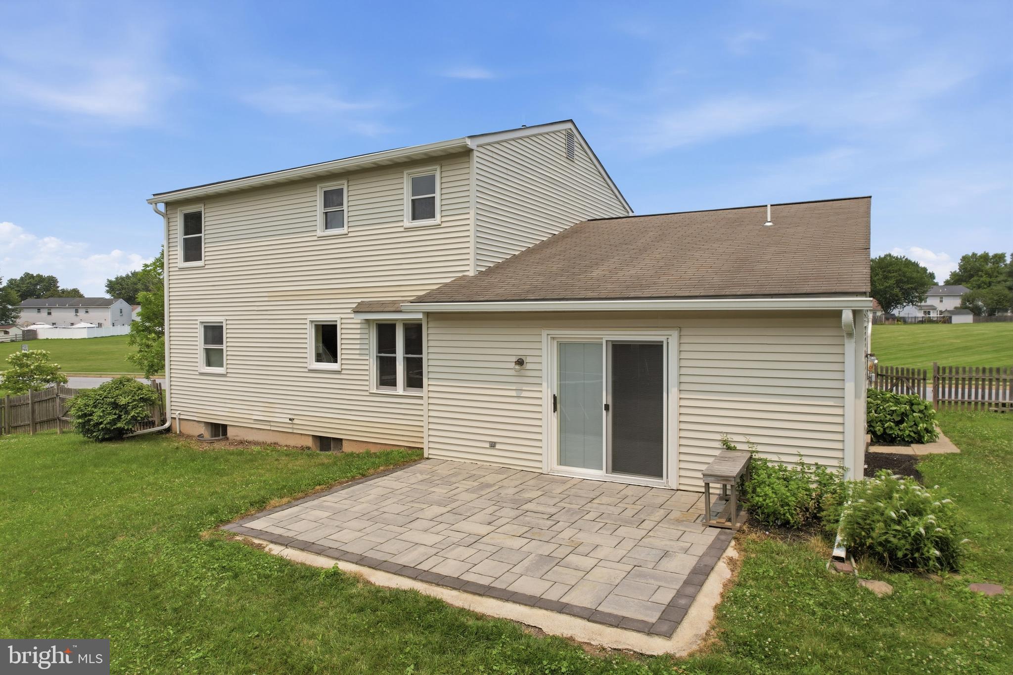 STERLING KNOLL - Residential