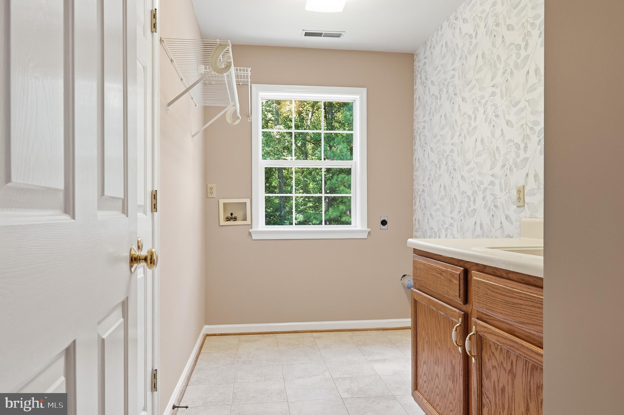 DEER LAKE ESTATES - Residential