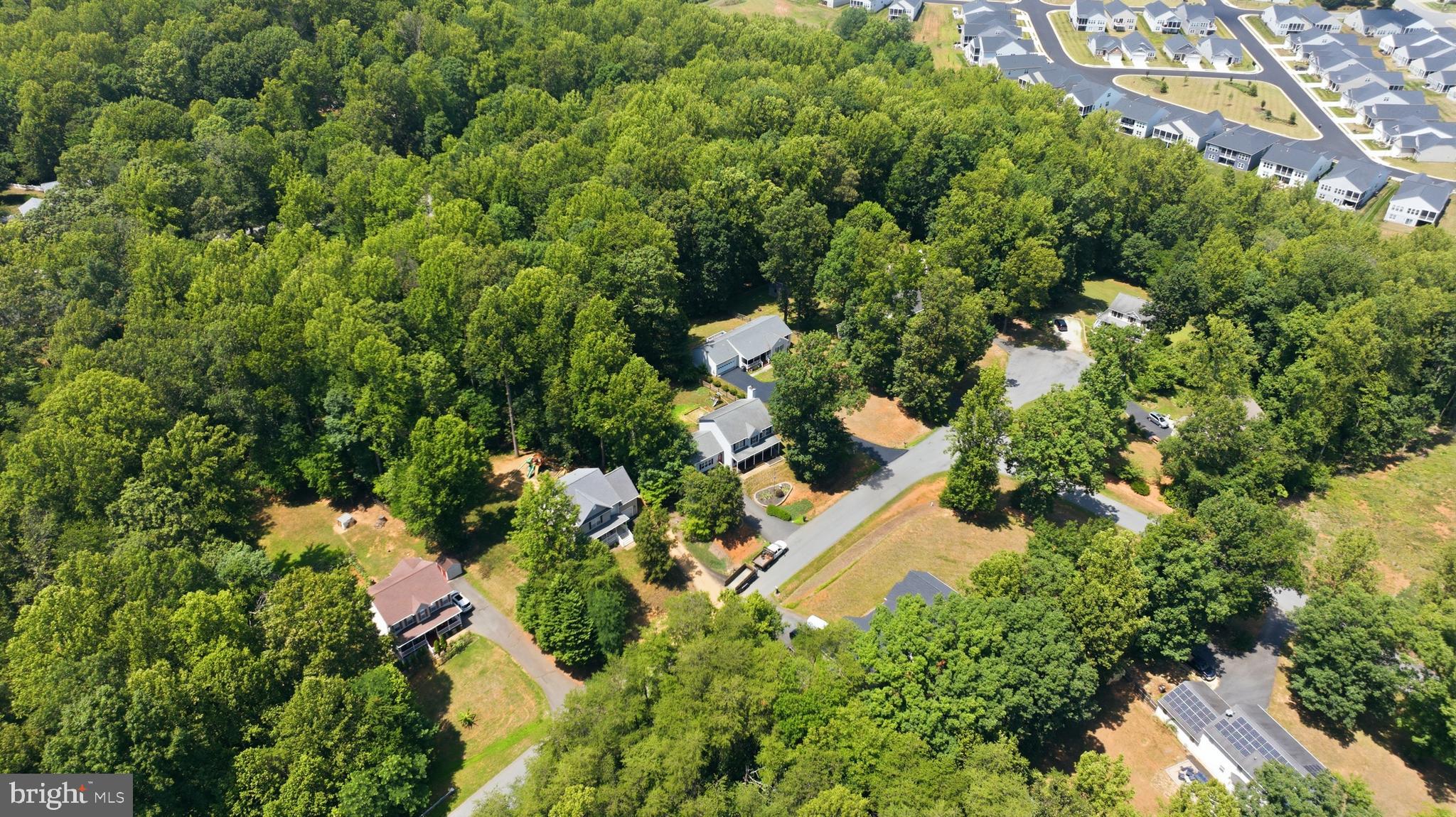 DEER LAKE ESTATES - Residential
