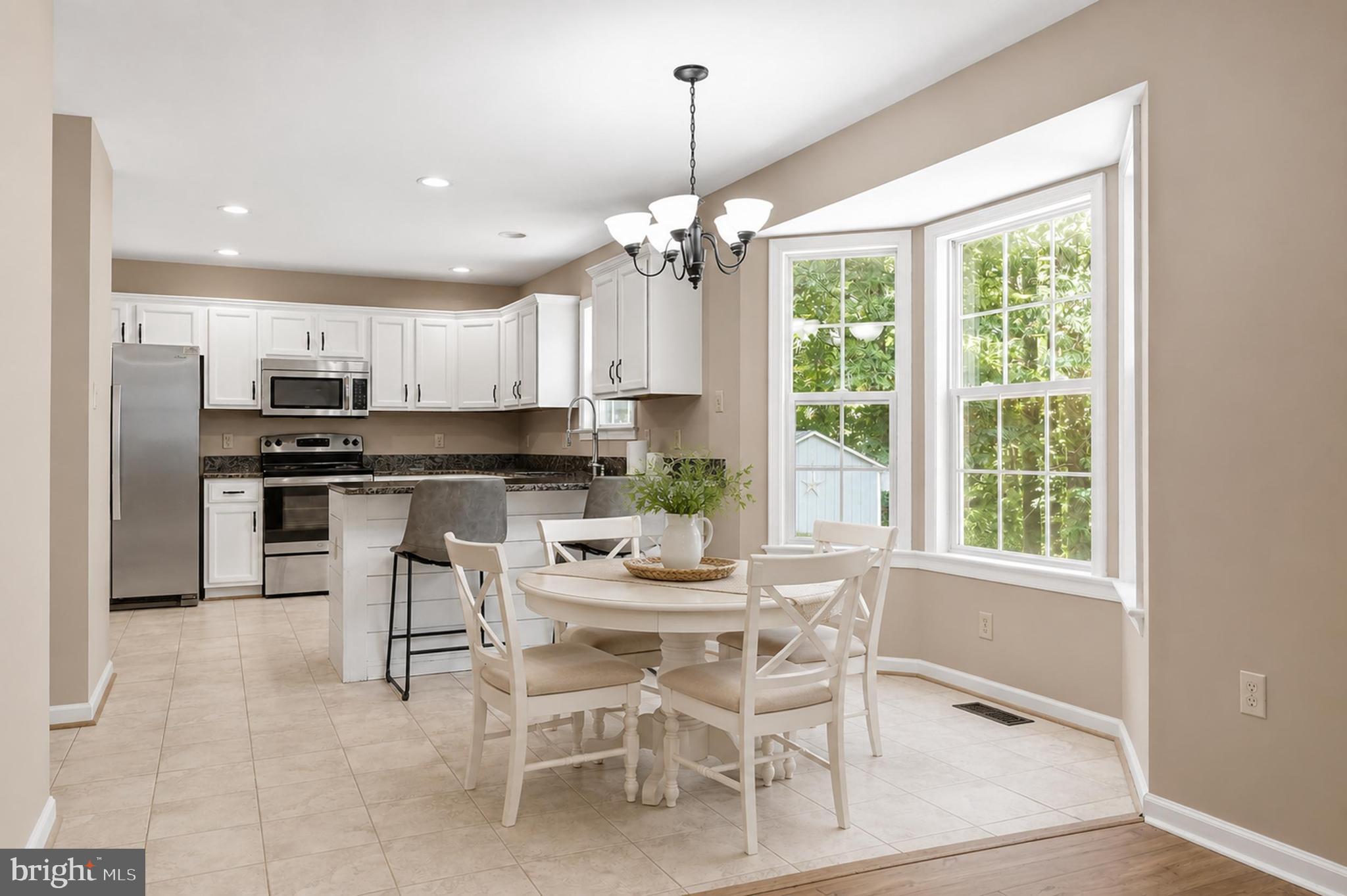 DEER LAKE ESTATES - Residential