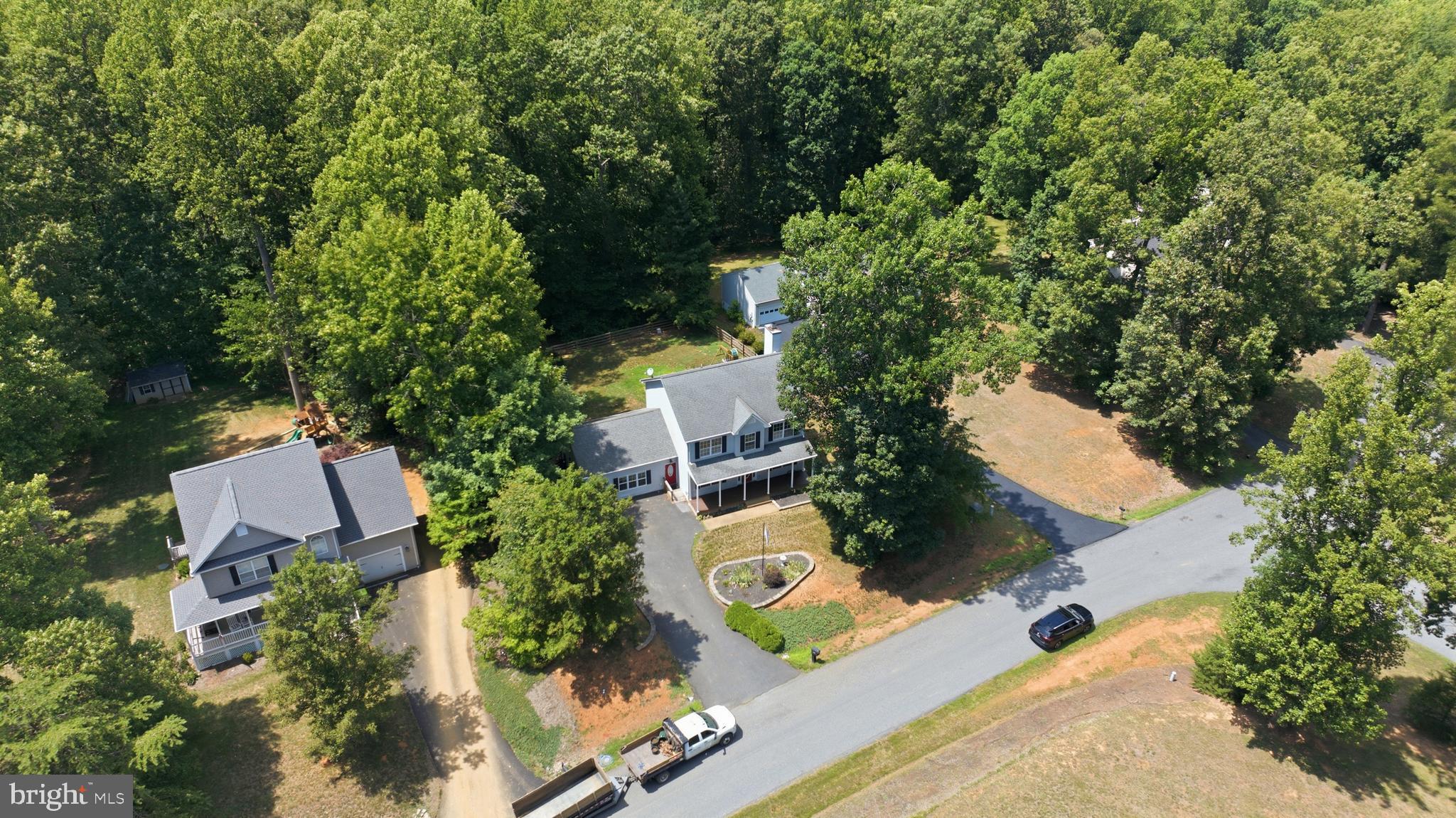 DEER LAKE ESTATES - Residential
