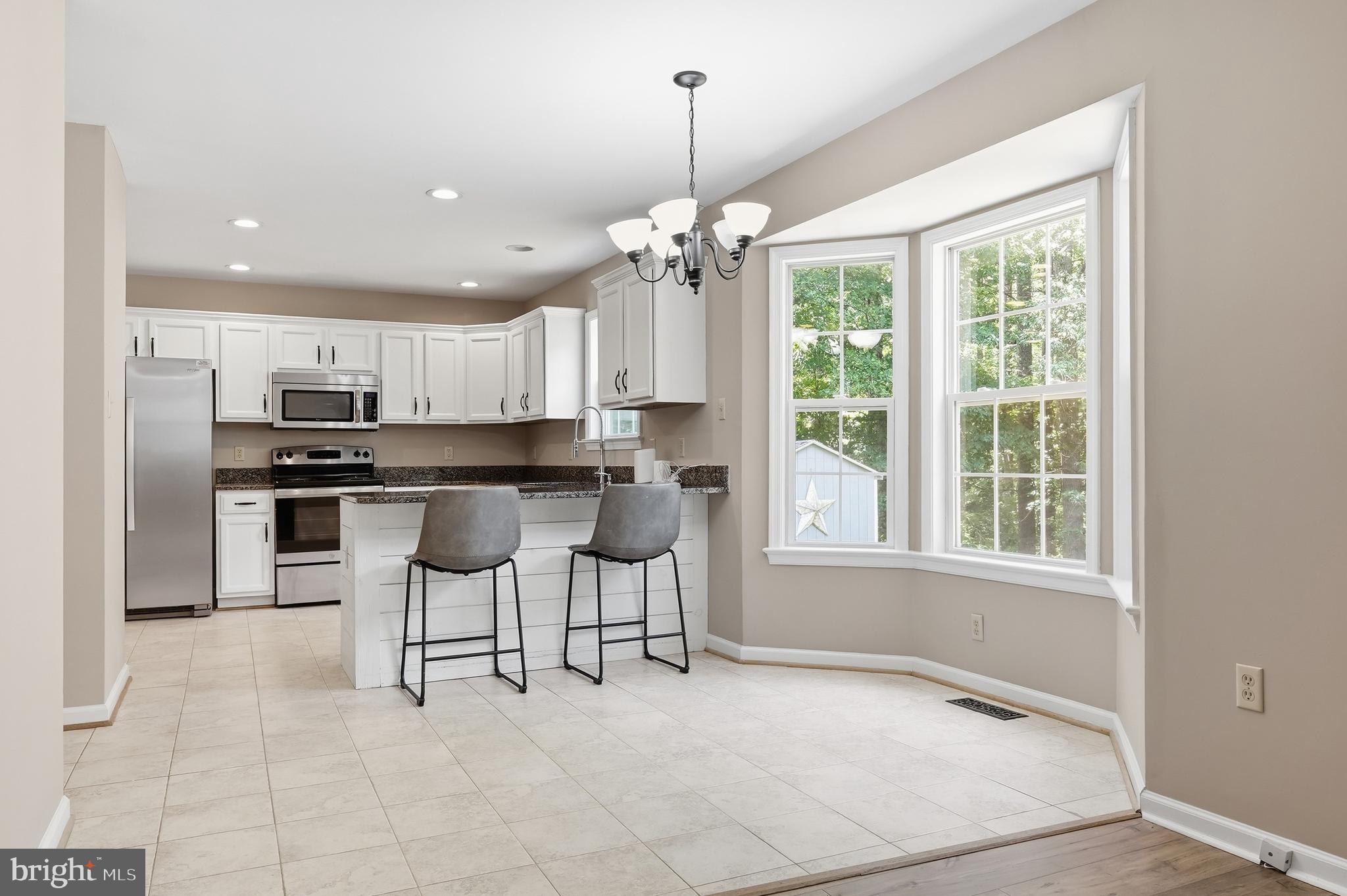 DEER LAKE ESTATES - Residential