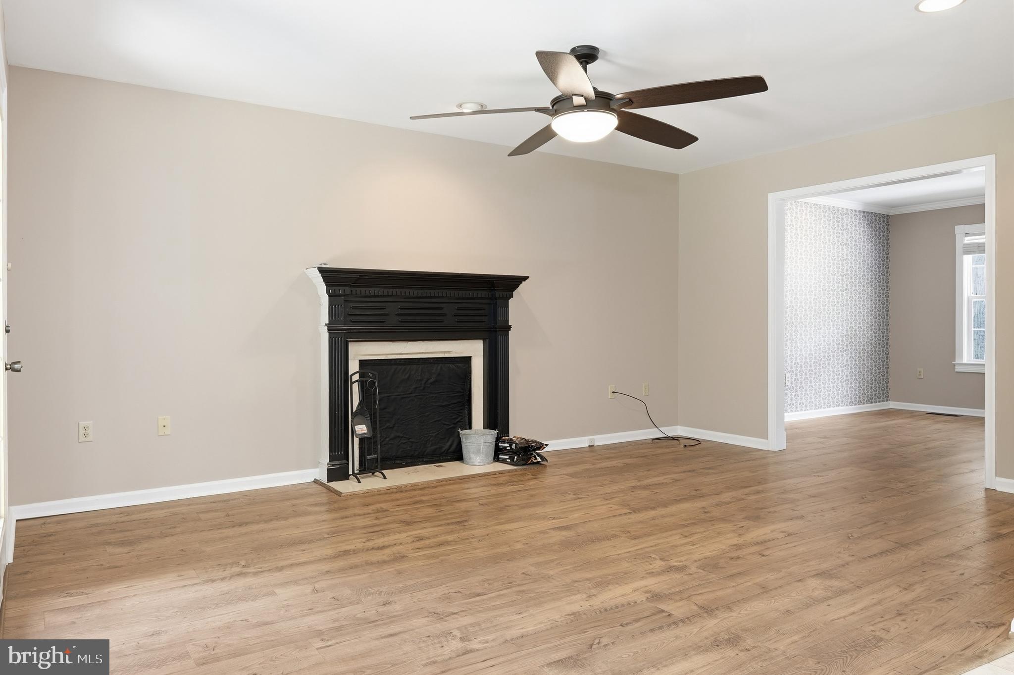 DEER LAKE ESTATES - Residential
