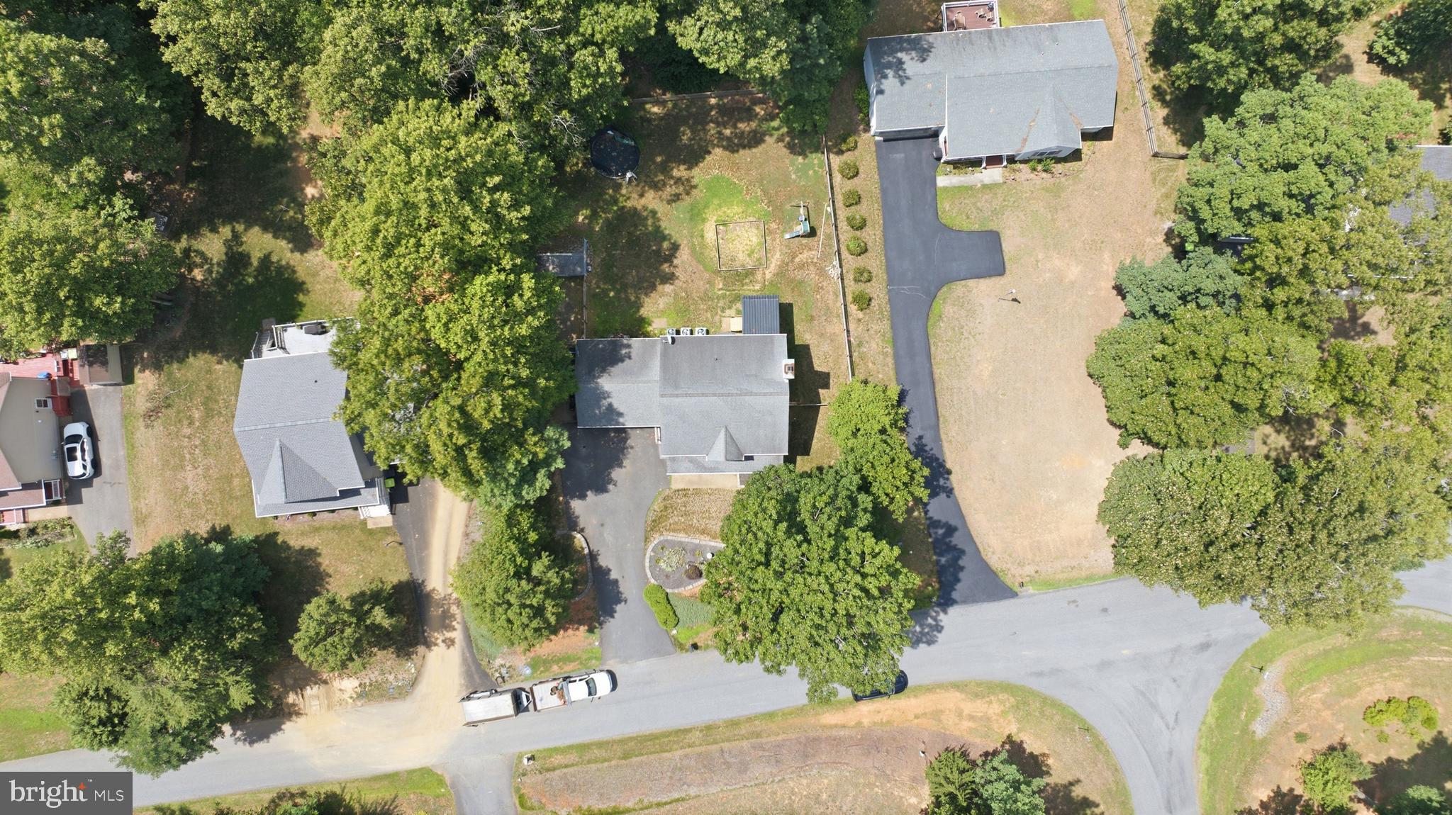 DEER LAKE ESTATES - Residential