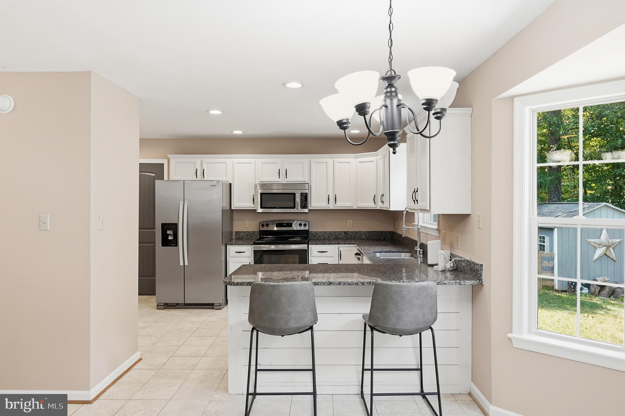 DEER LAKE ESTATES - Residential