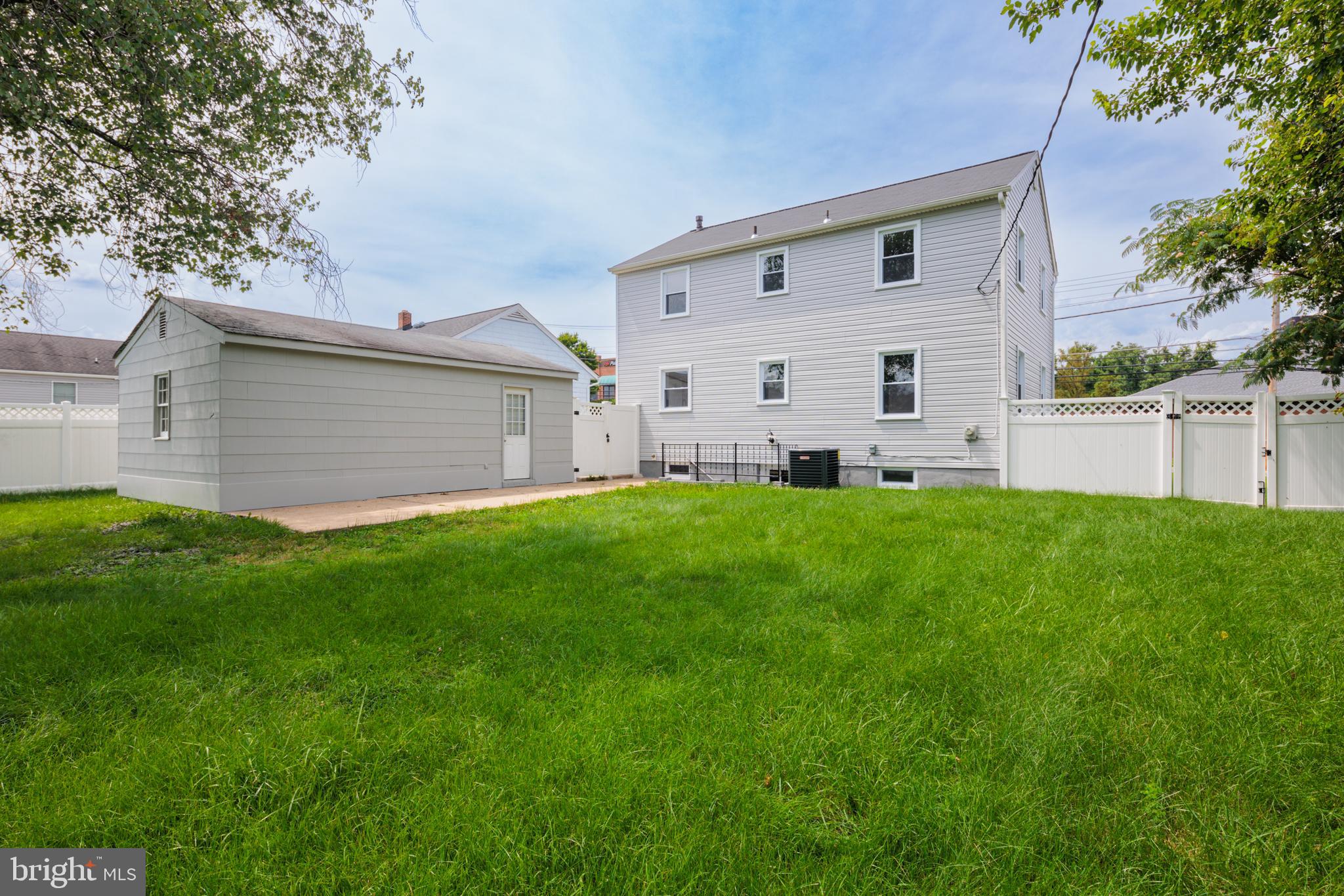 ROLLING ROAD FARMS - Residential