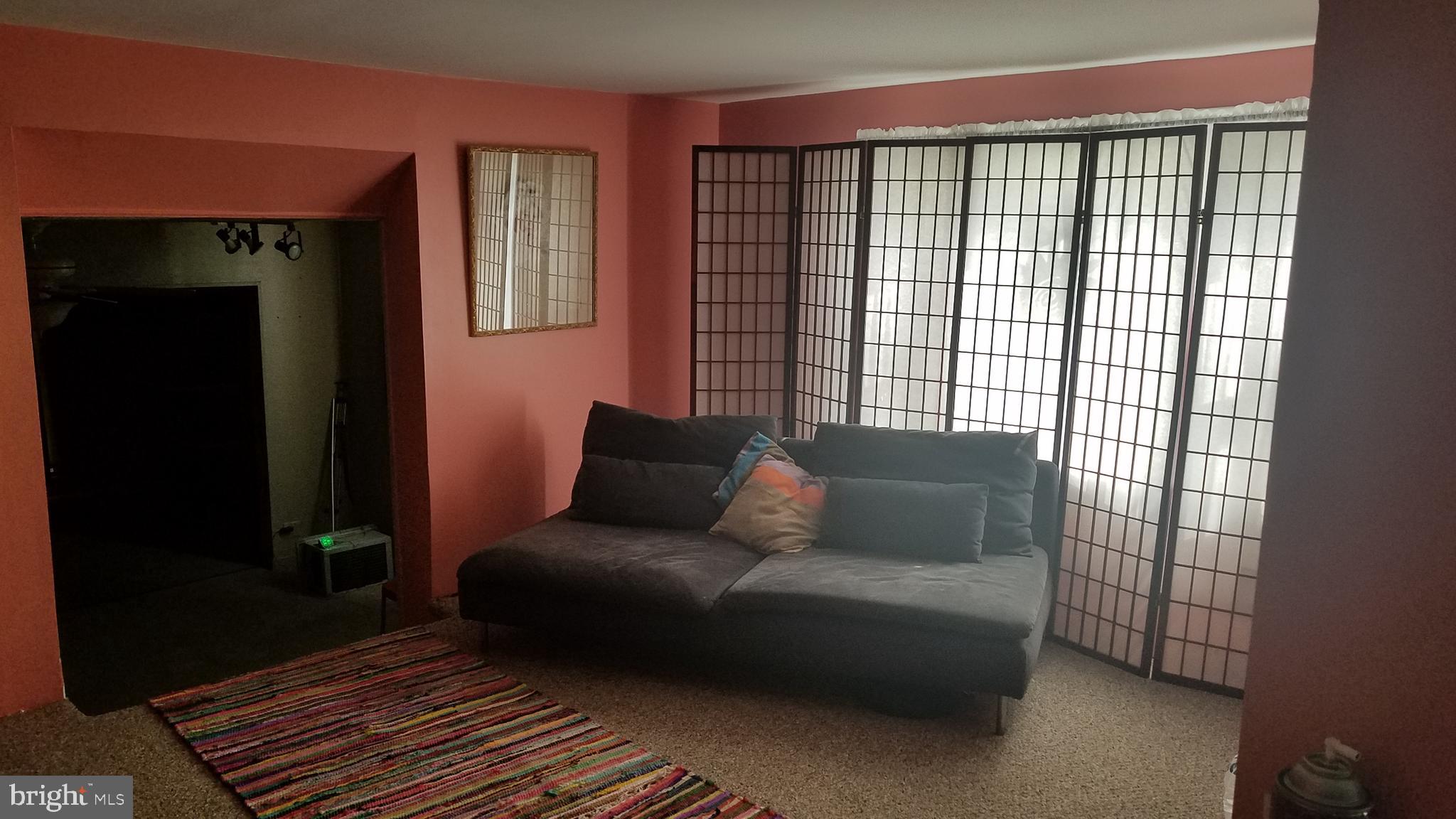 EAST SIDE - Residential