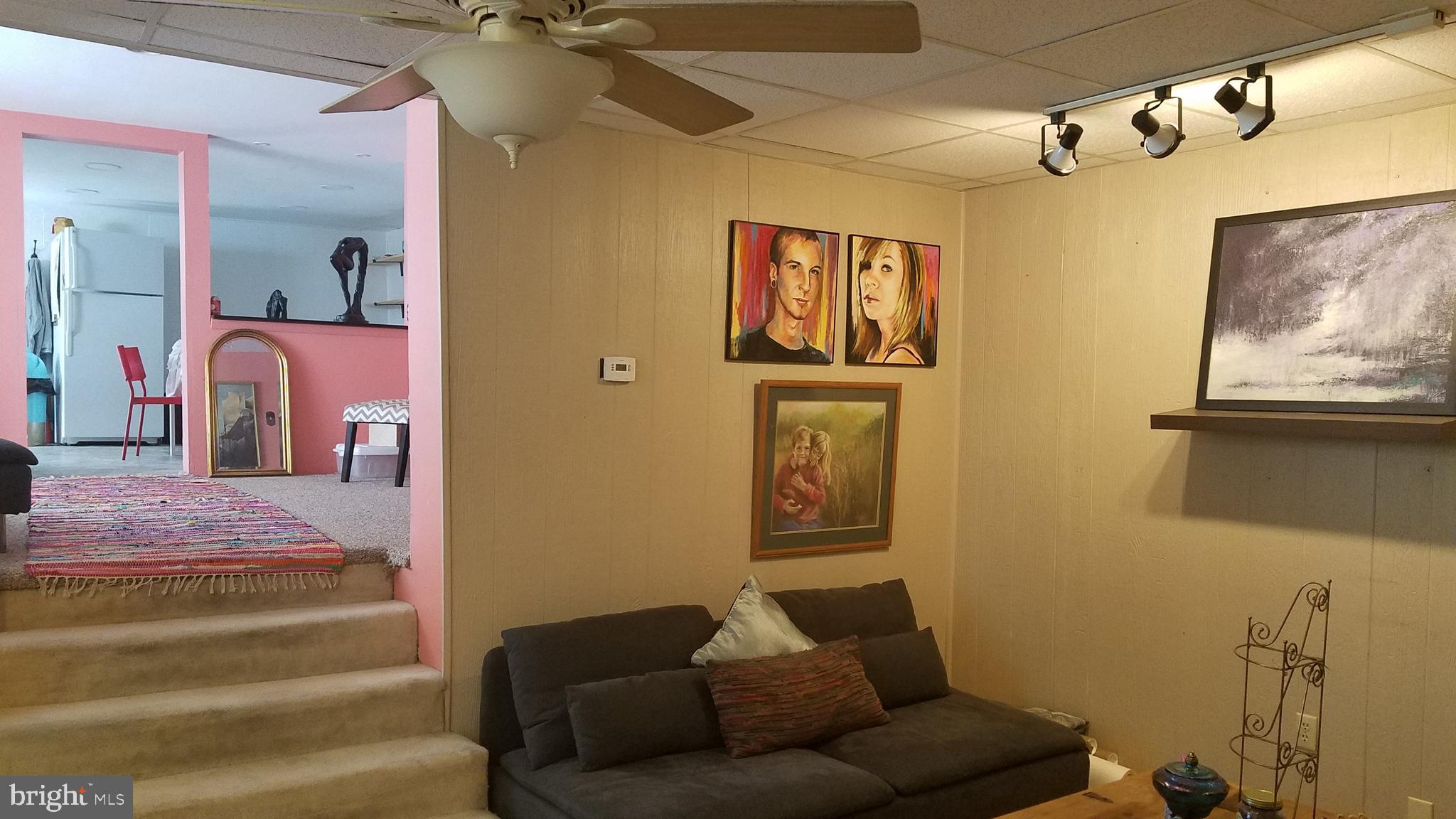EAST SIDE - Residential