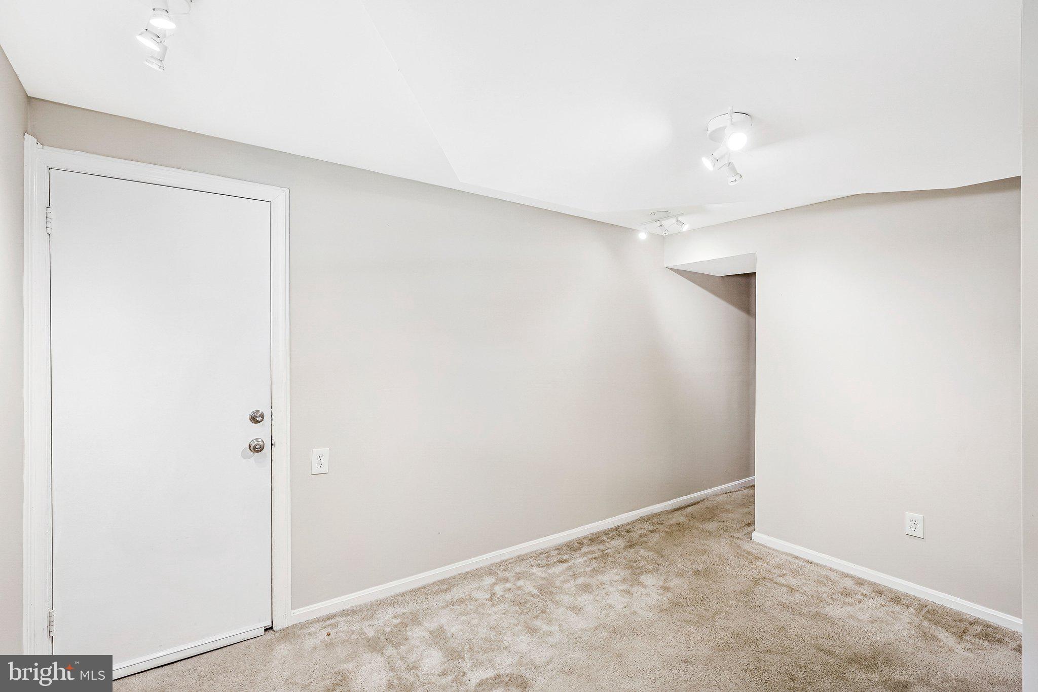 NORTH SPRINGFIELD - Residential